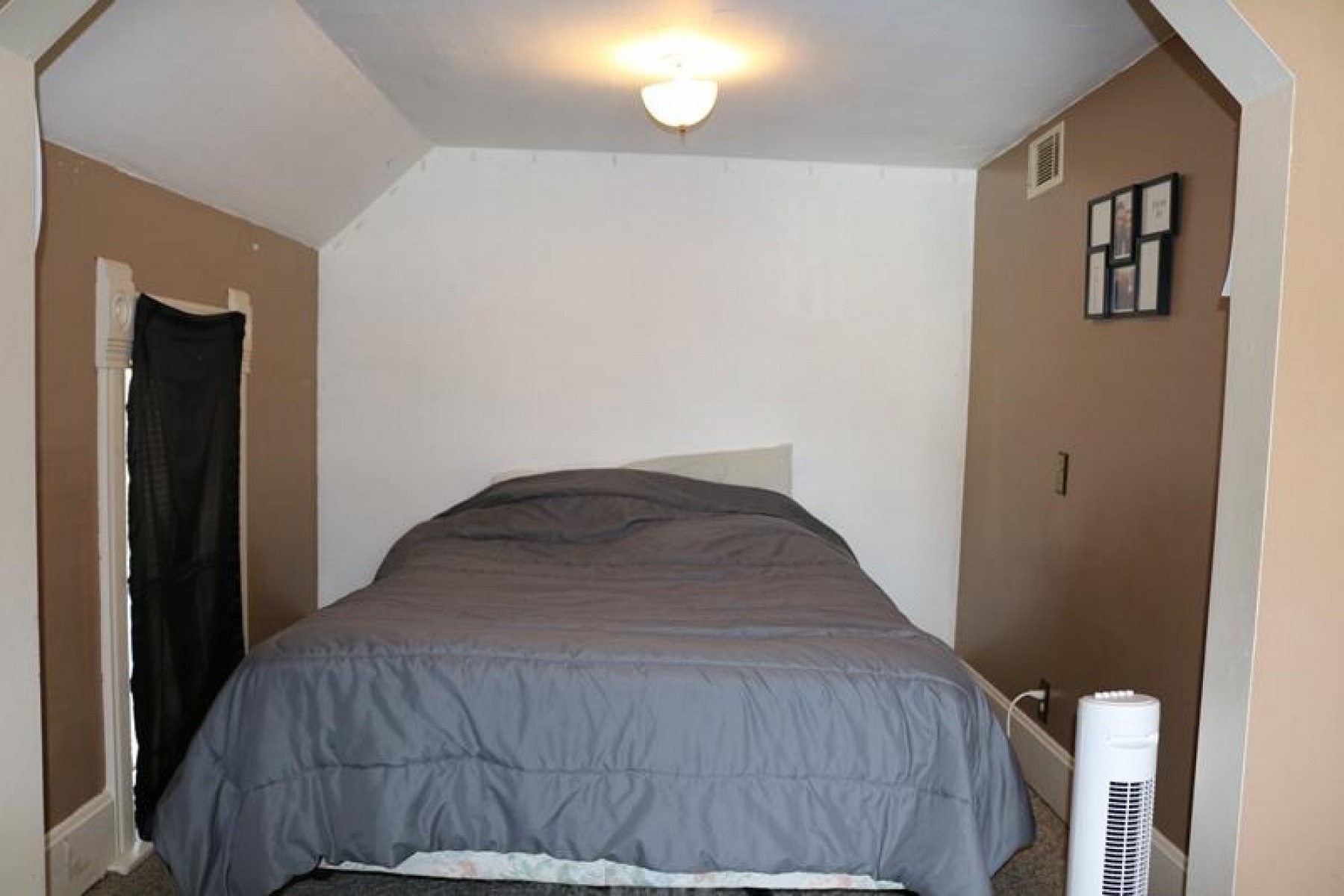 208 6th Ave S, Brookings, SD 57006