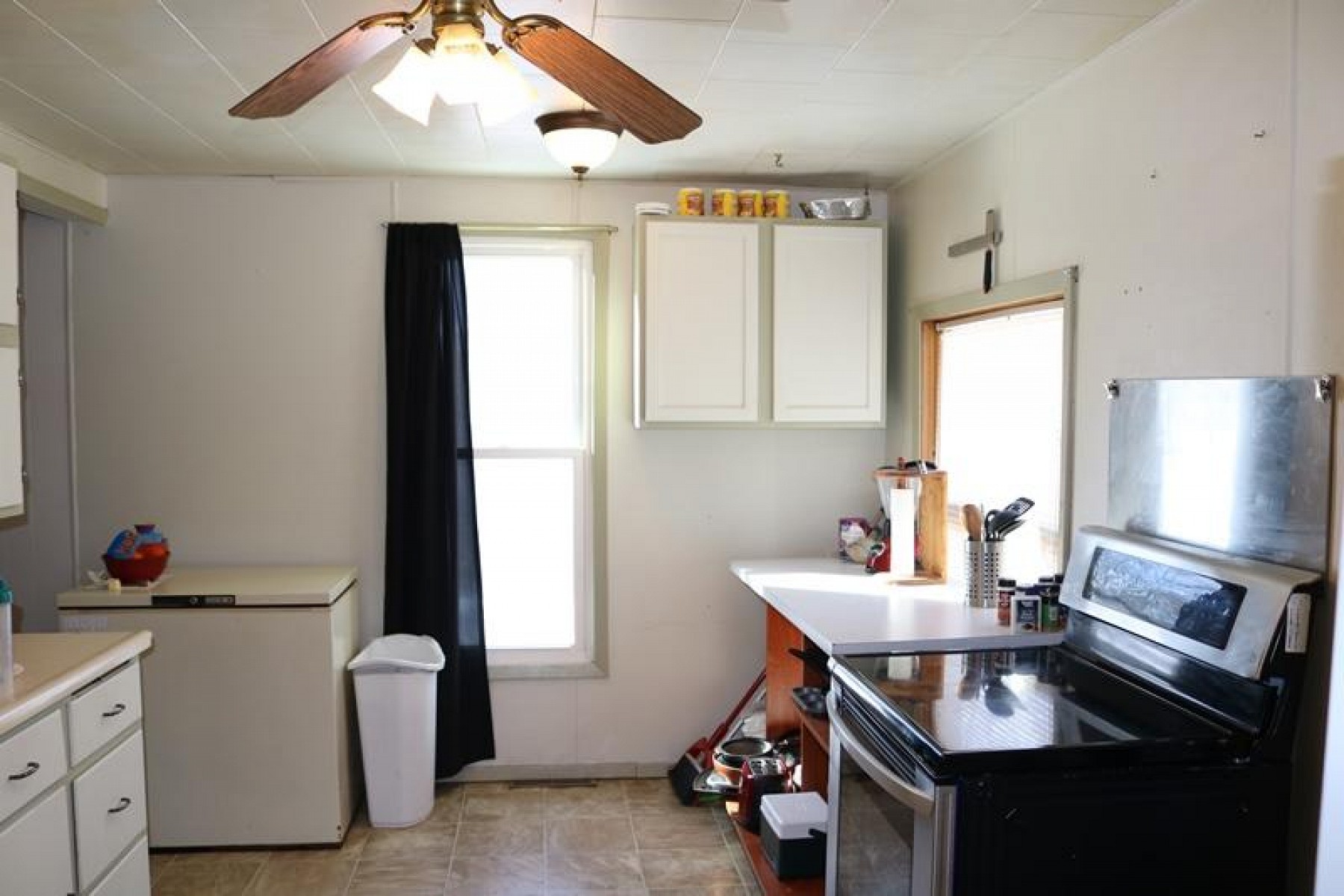 208 6th Ave S, Brookings, SD 57006