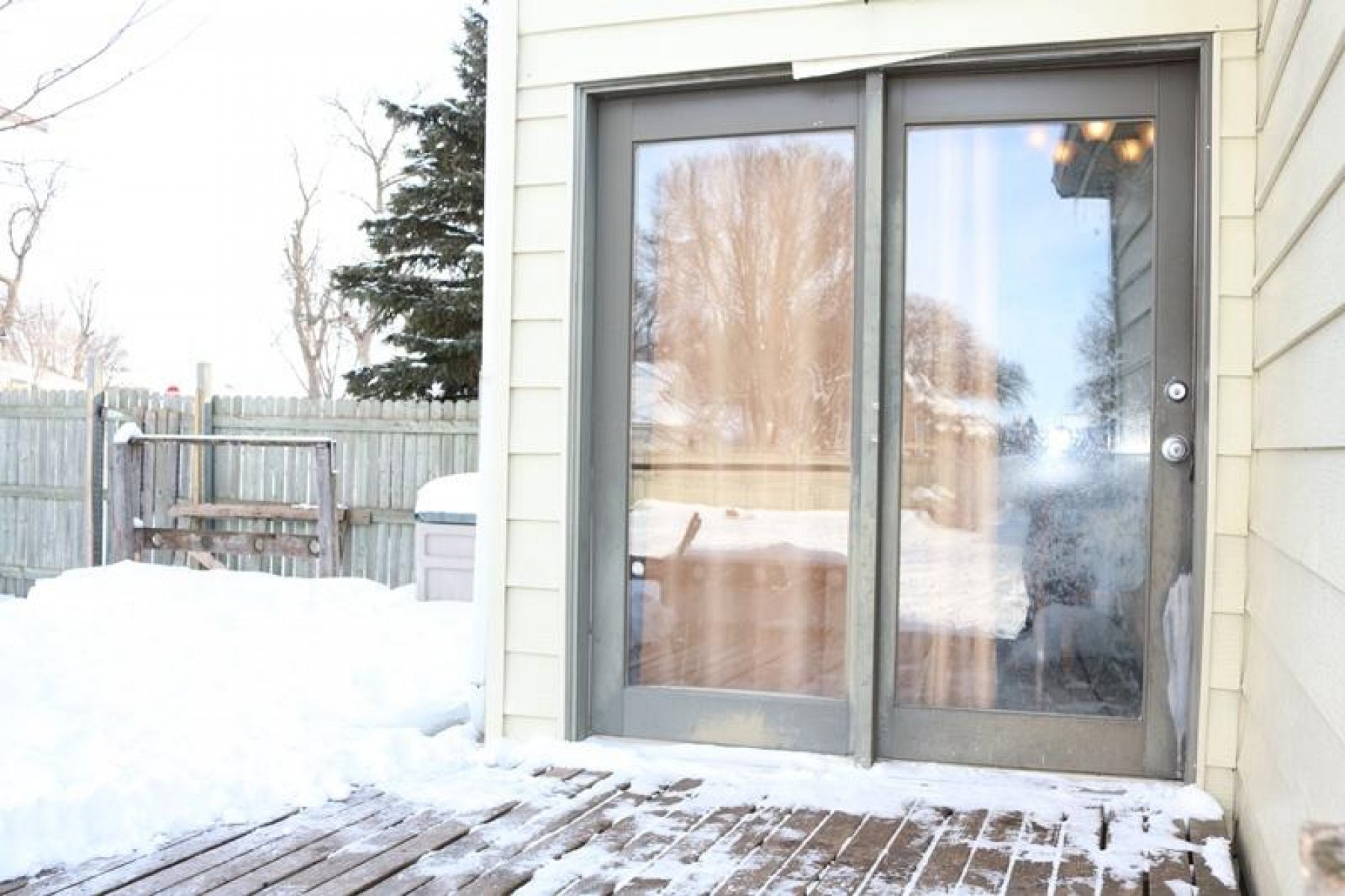 208 6th Ave S, Brookings, SD 57006