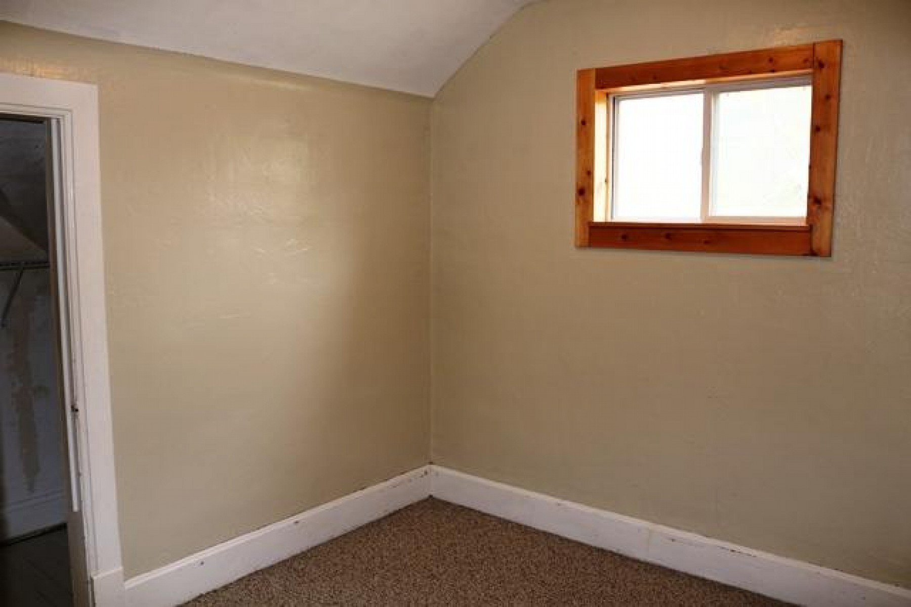 103 8th Street W, Brookings, SD 57006