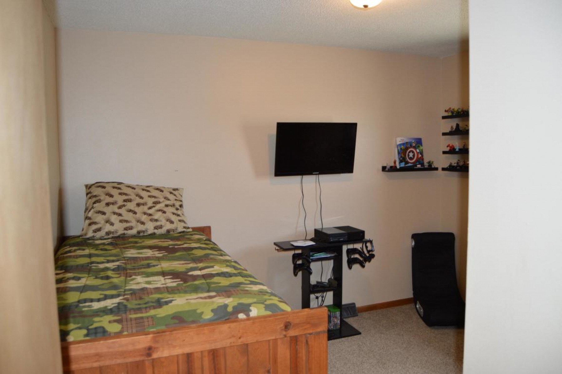 203 BEALE Drive, Volga, SD 57071