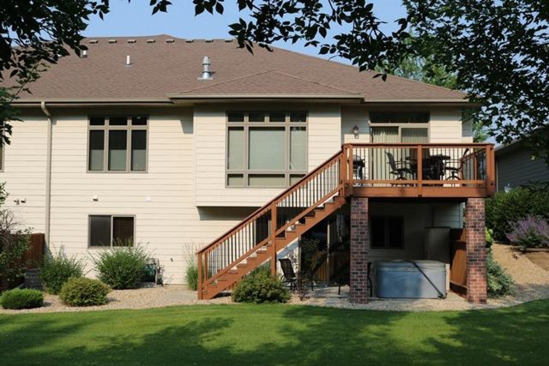 1119 Copper Mountain Road, Brookings, SD 57006