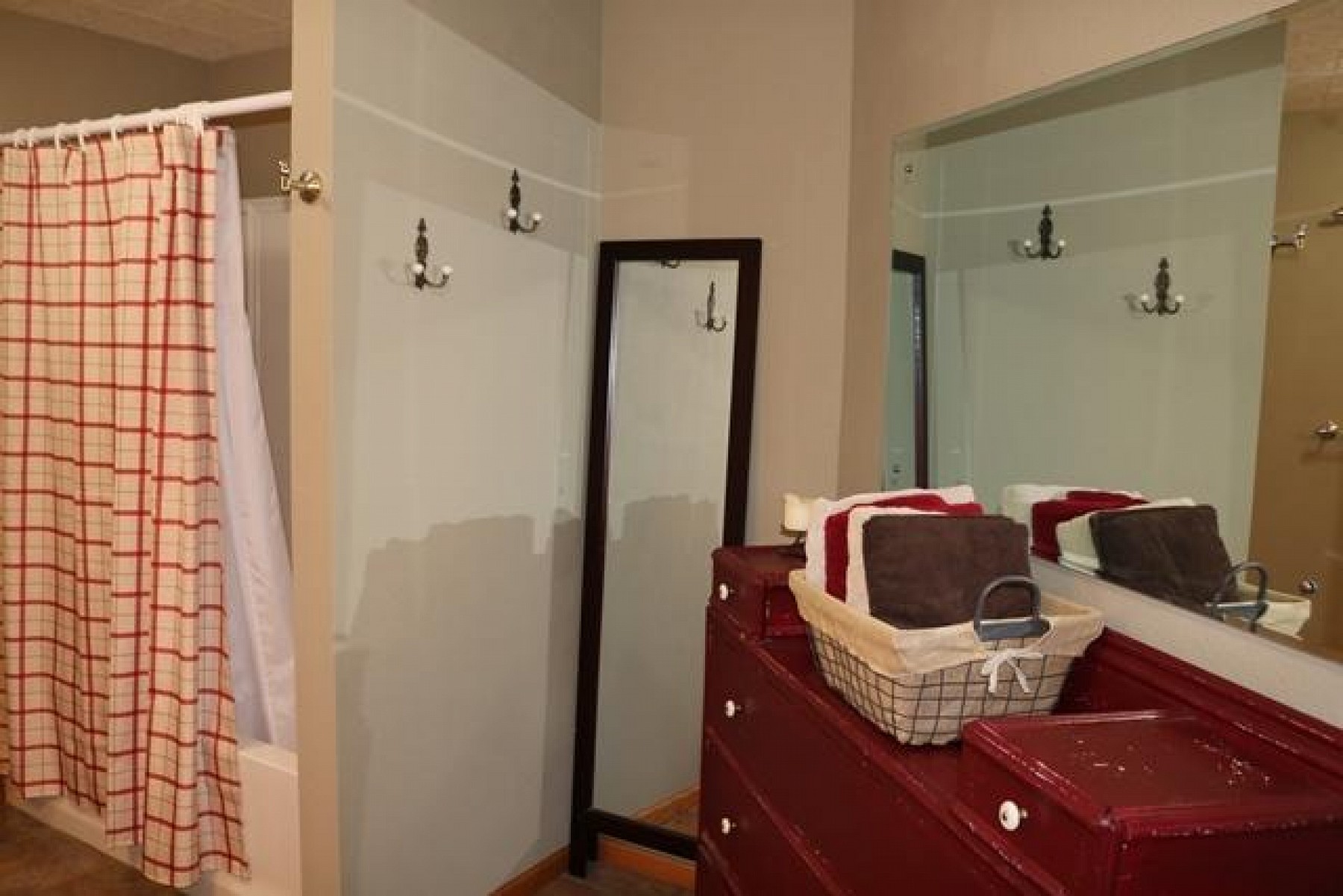 1119 Copper Mountain Road, Brookings, SD 57006