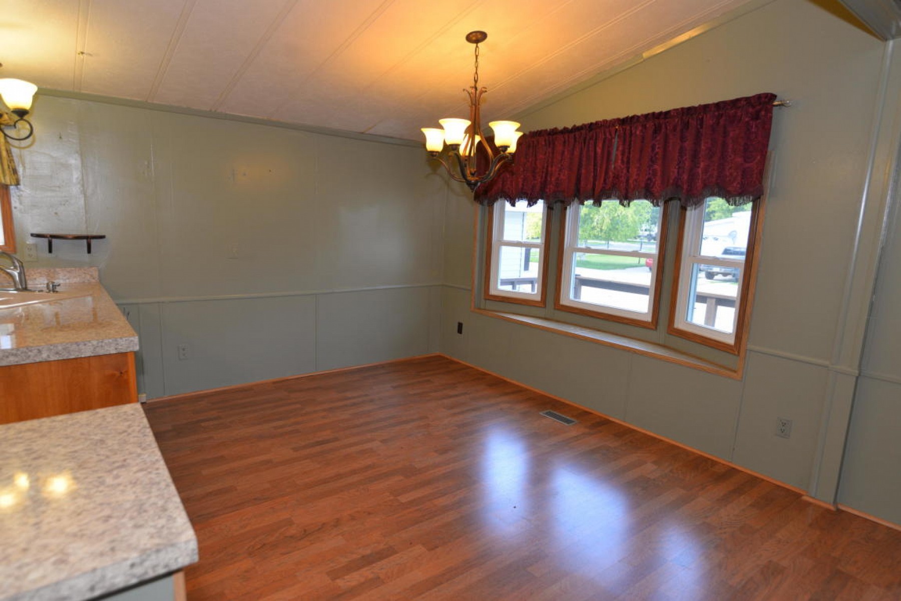 410 Medary, Brookings, SD 57006