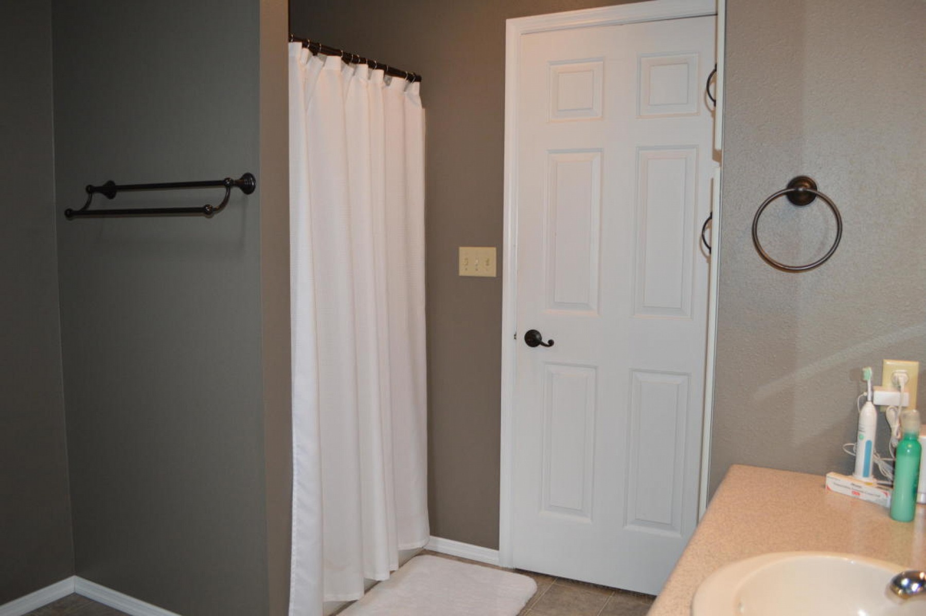 805 Arrowhead Pass, Brookings, SD 57006