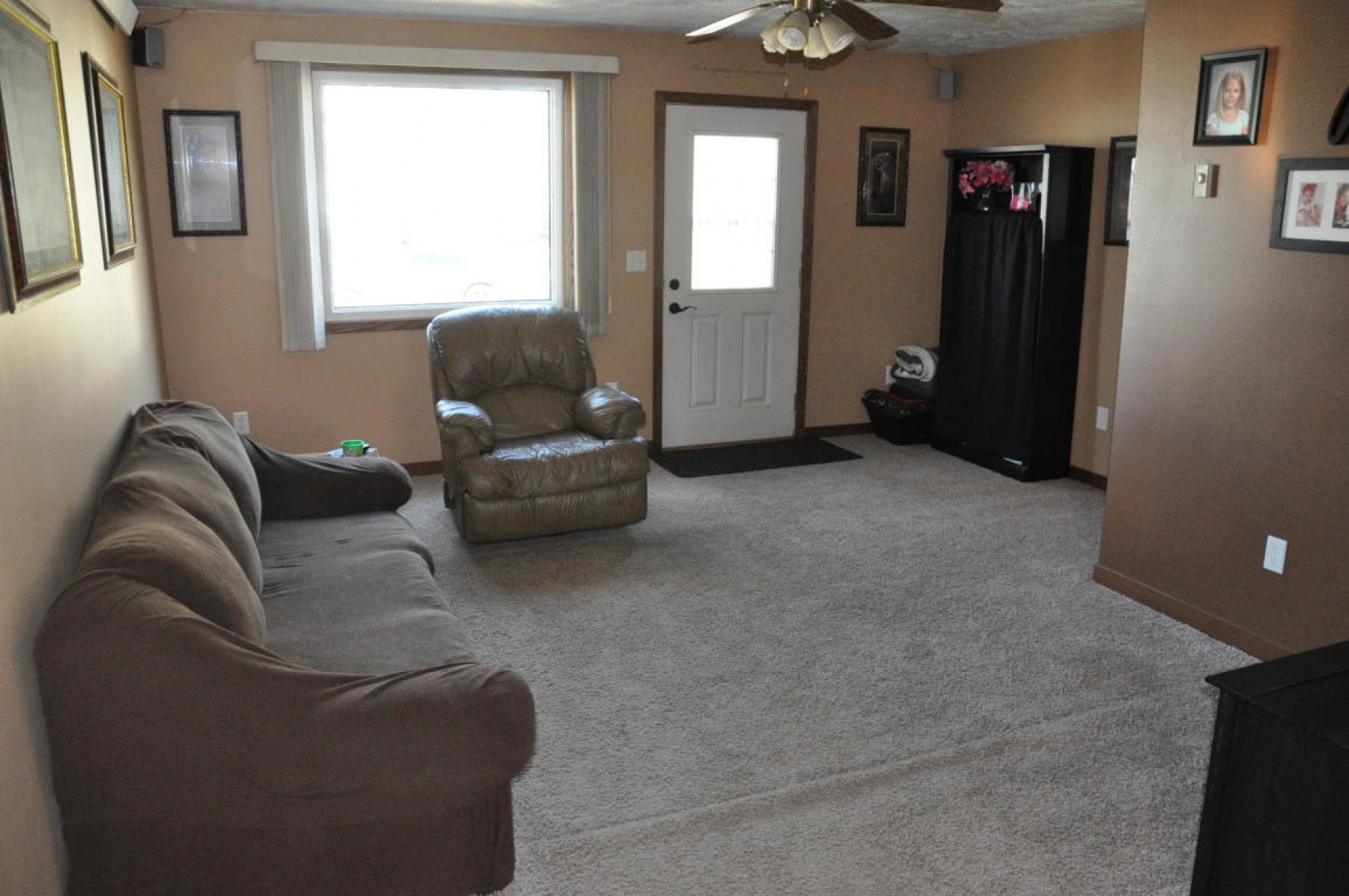 111 Main Street, White, SD 57276