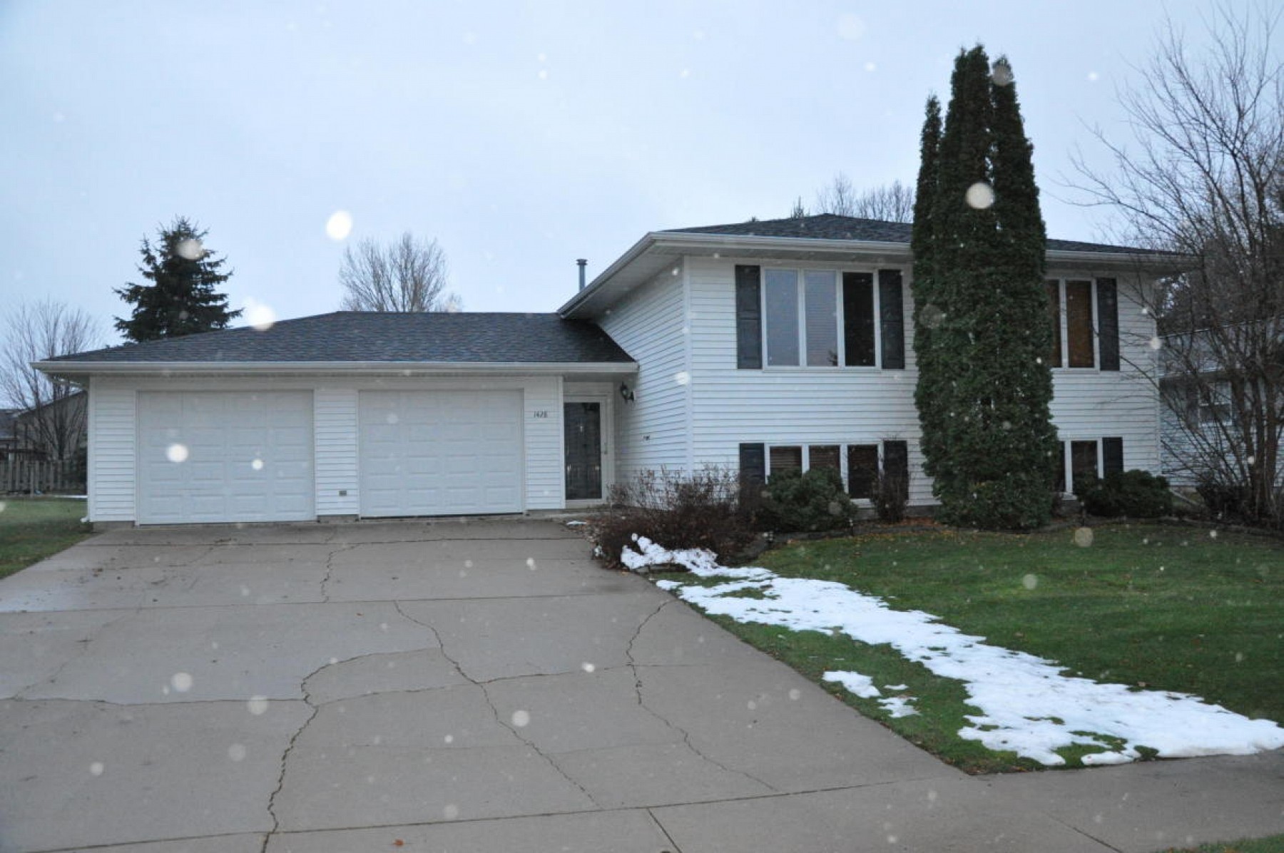 1428 YOSEMITE Lane, Brookings, SD 57006