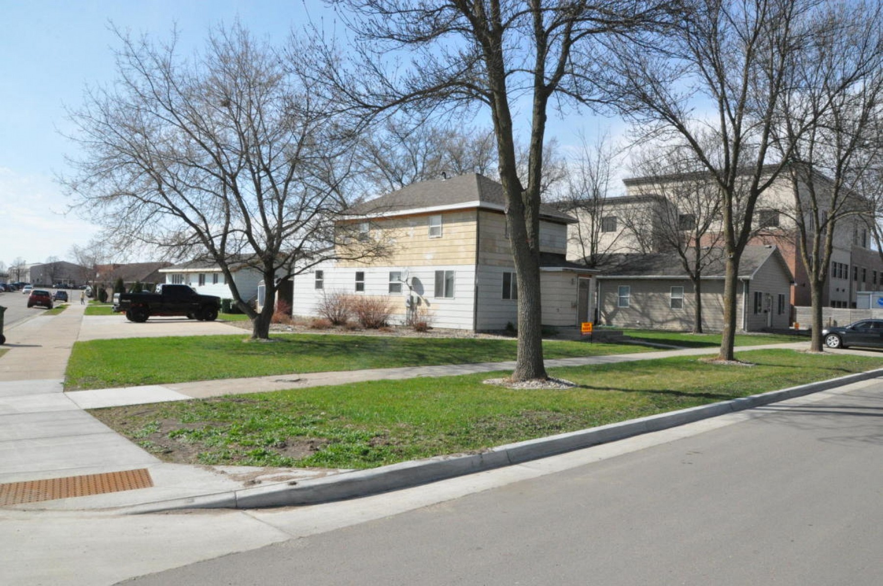 205 6th Avenue, Brookings, SD 57006