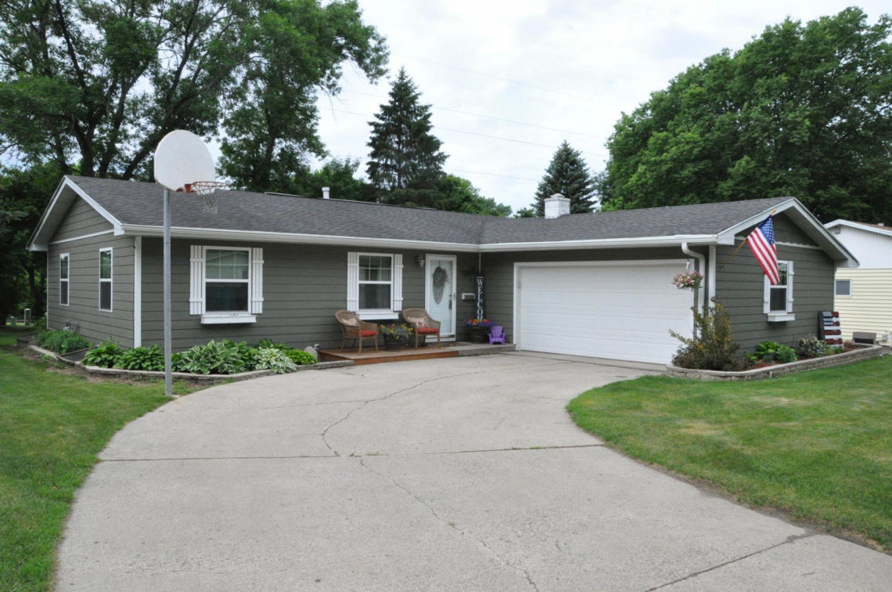 2100 Derdall Drive, Brookings, SD 57006