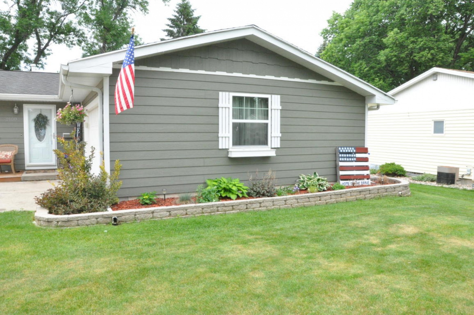 2100 Derdall Drive, Brookings, SD 57006