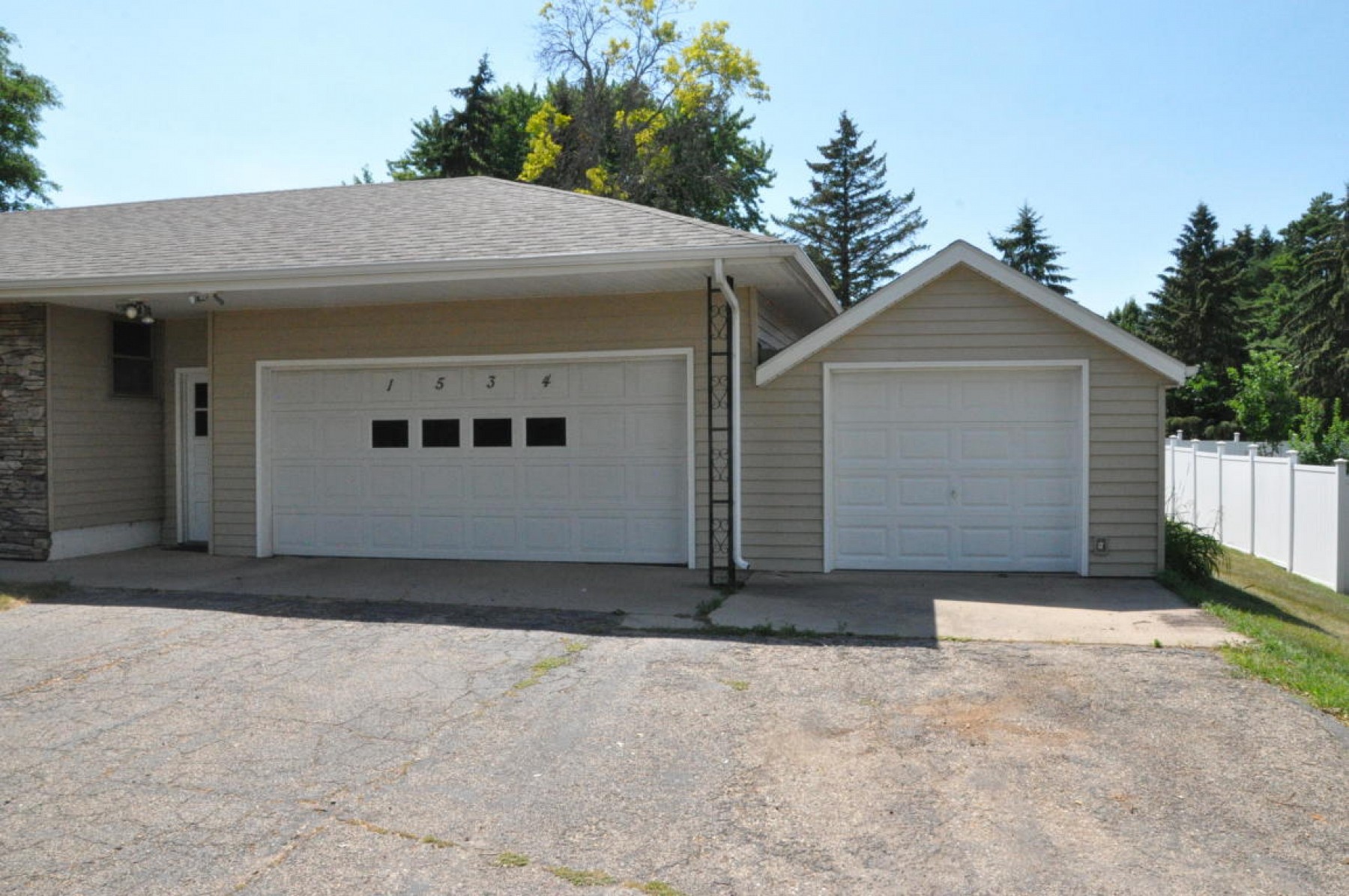 1534 Main Avenue S, Brookings, SD 57006