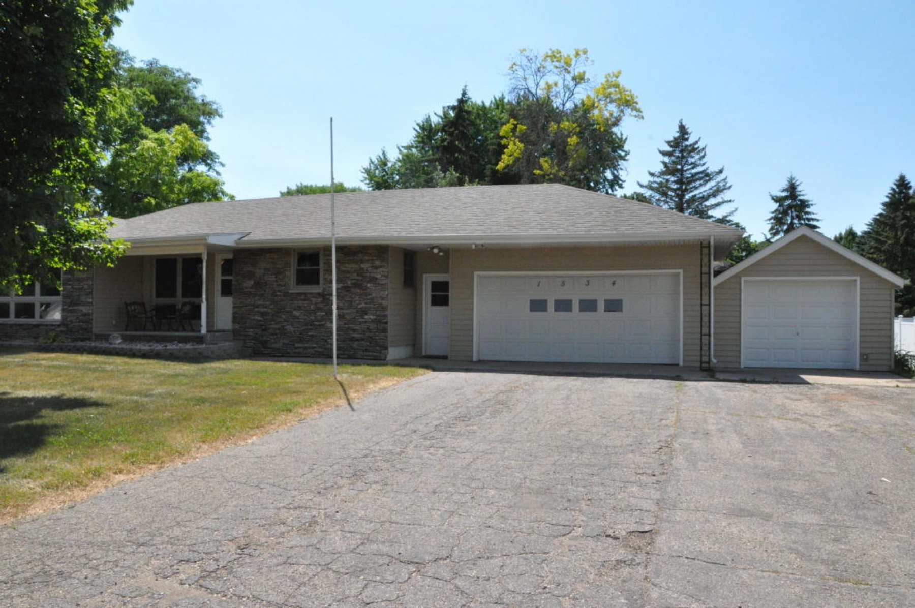 1534 Main Avenue S, Brookings, SD 57006