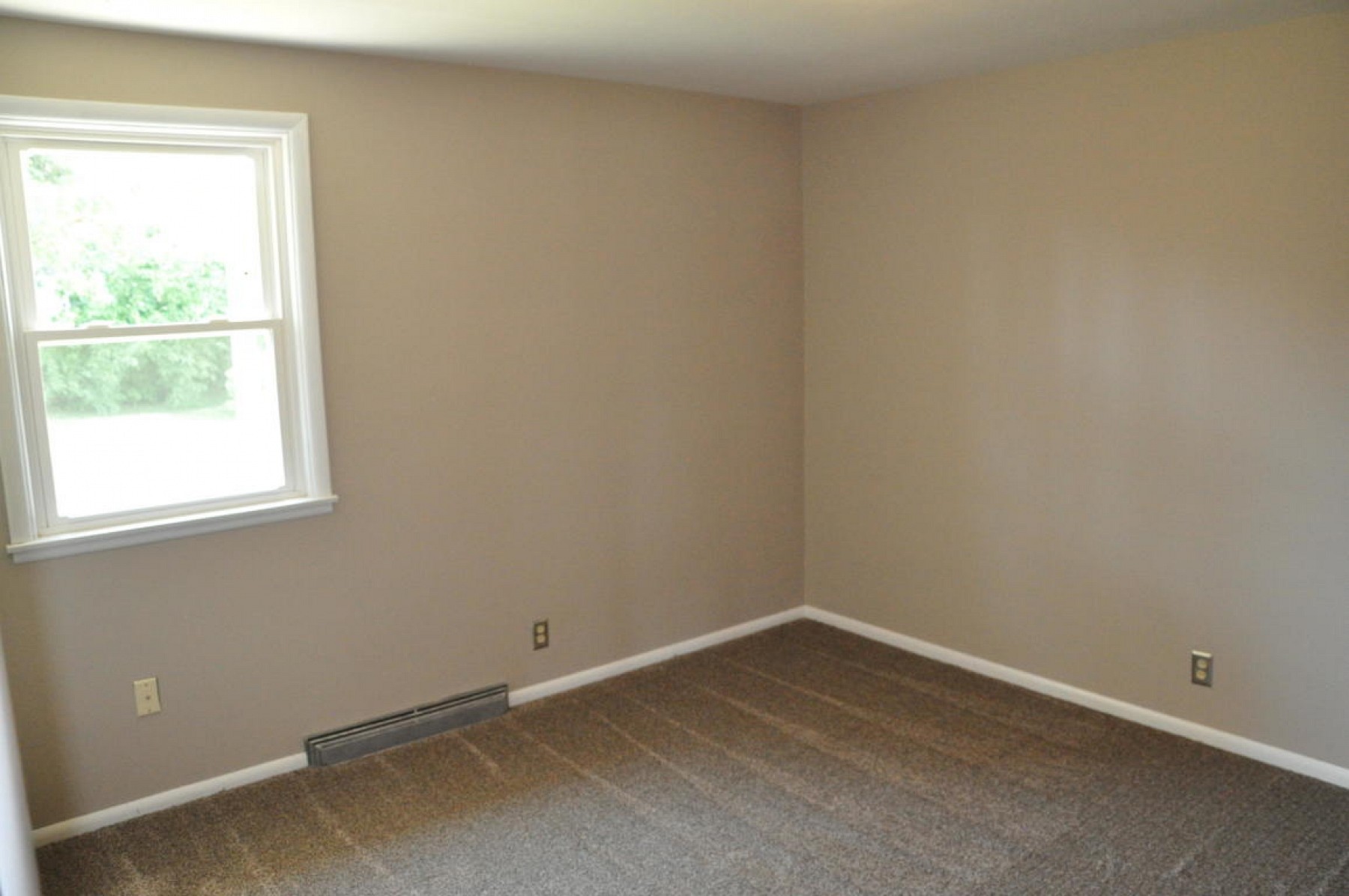 1534 Main Avenue S, Brookings, SD 57006