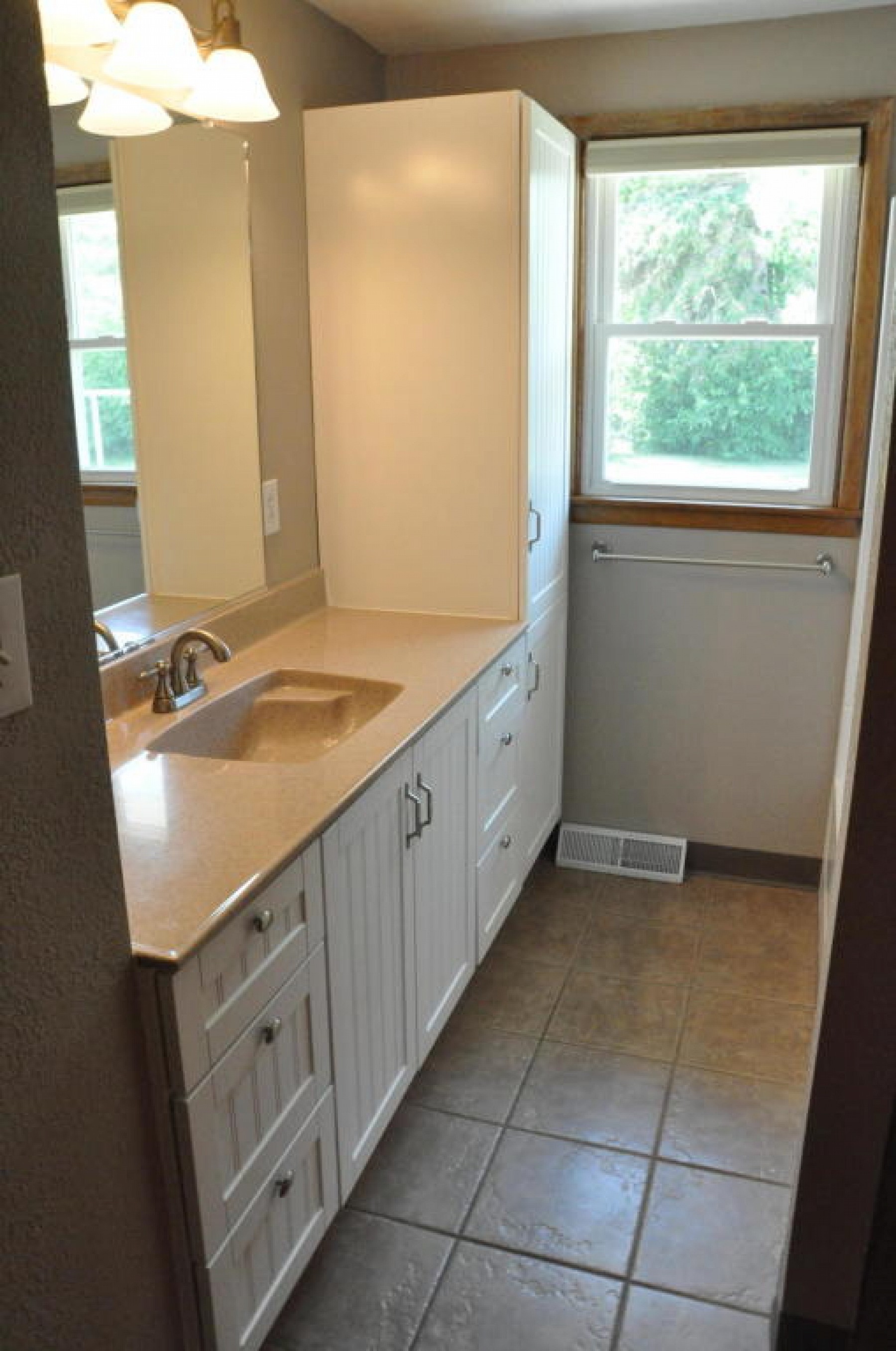 1534 Main Avenue S, Brookings, SD 57006