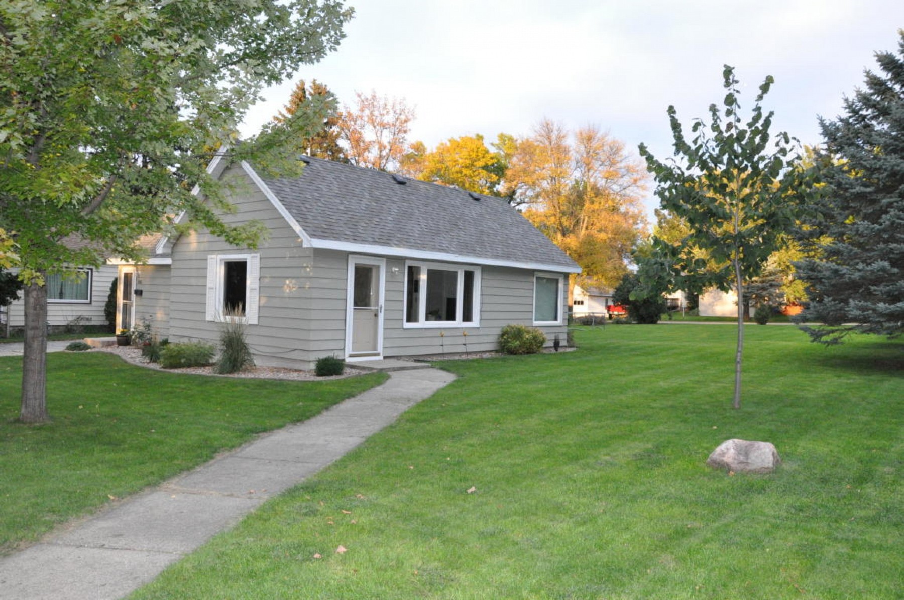 1038 7th Avenue, Brookings, SD 57006