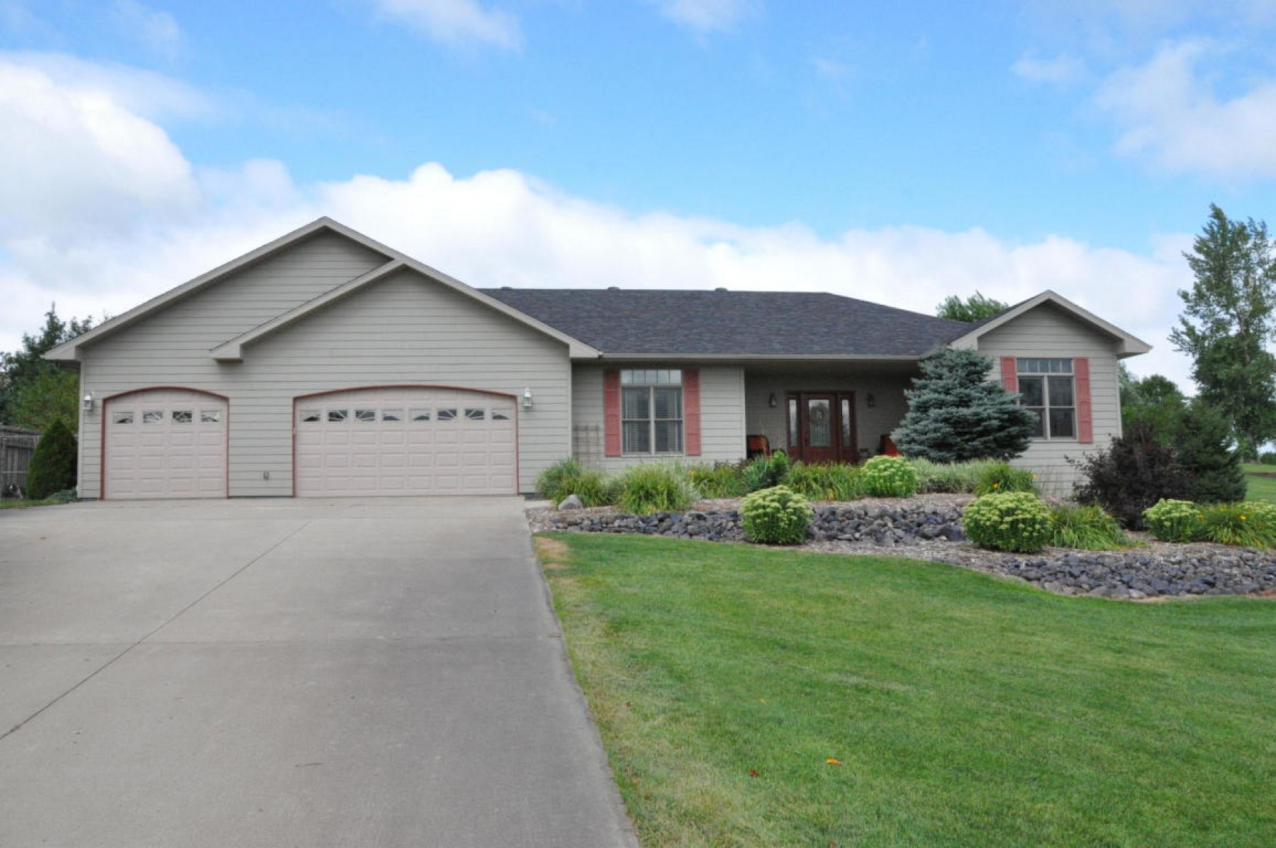 46879 Amen Corner, Brookings, SD 57006