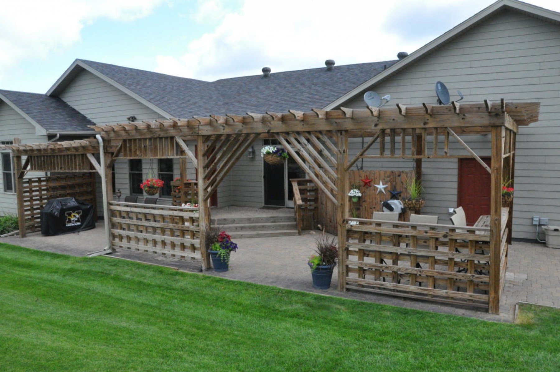 46879 Amen Corner, Brookings, SD 57006