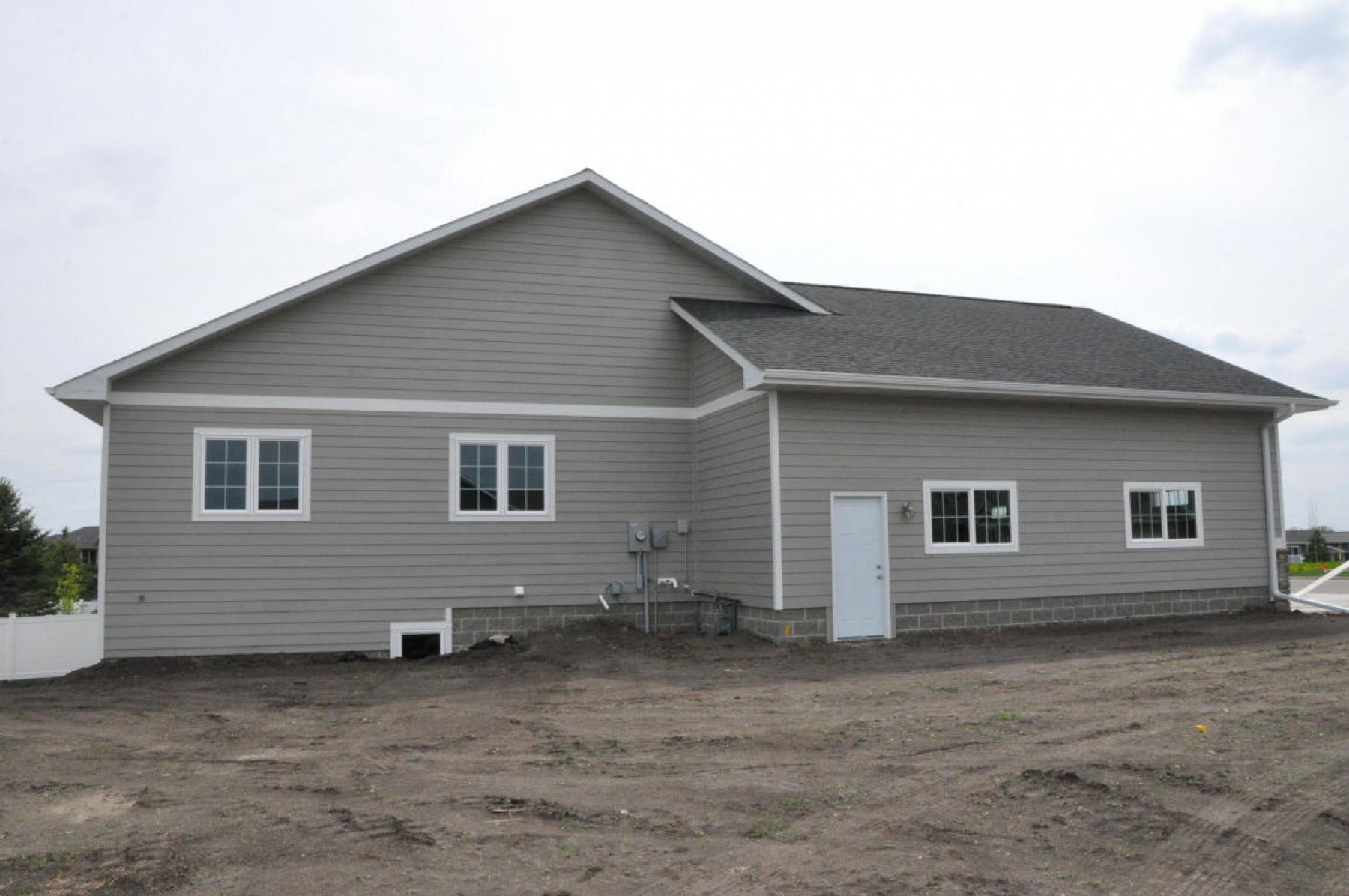 2121 Larkspur Ridge Drive, Brookings, SD 57006