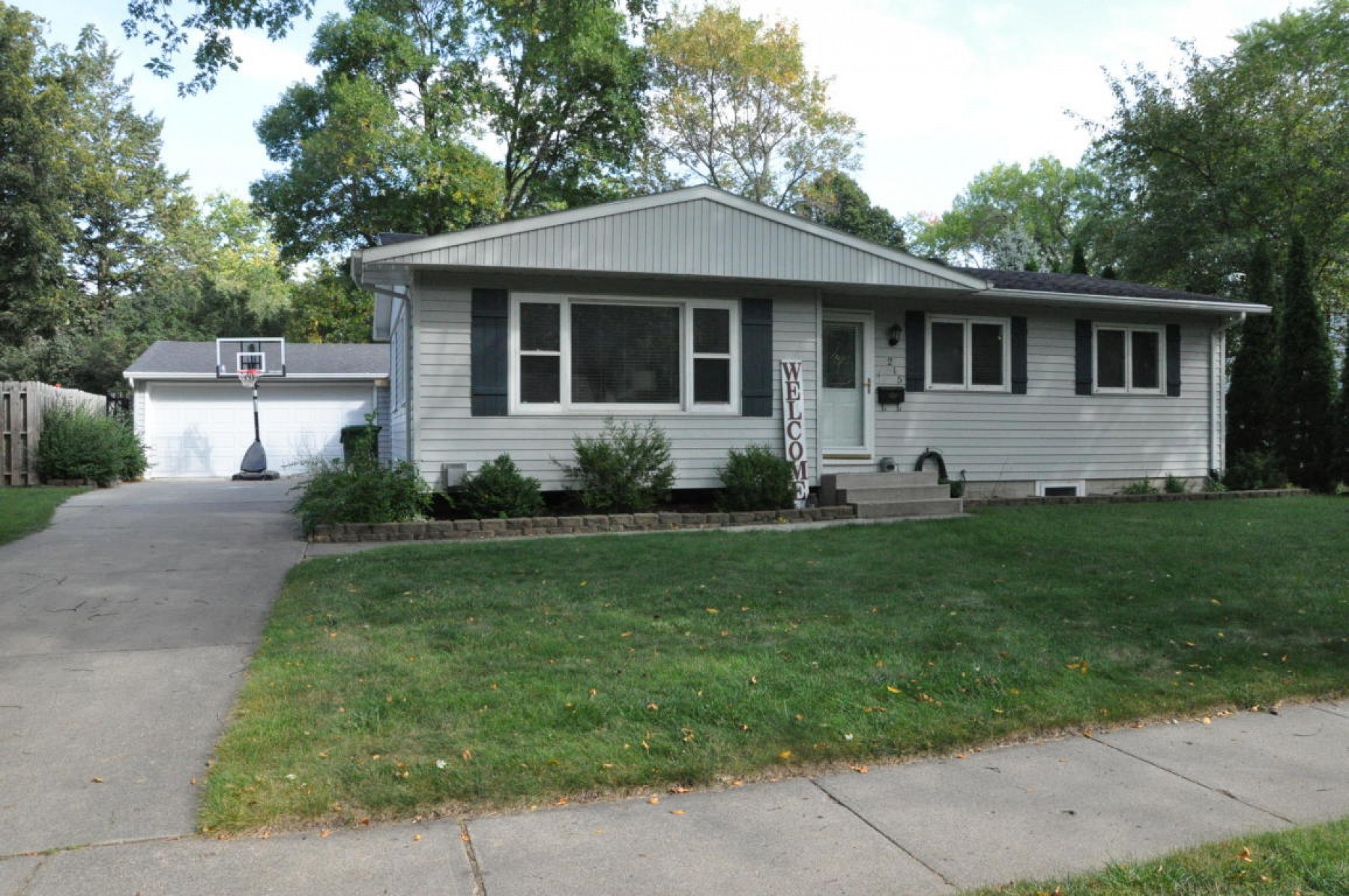 215 Lincoln Lane S, Brookings, SD 57006