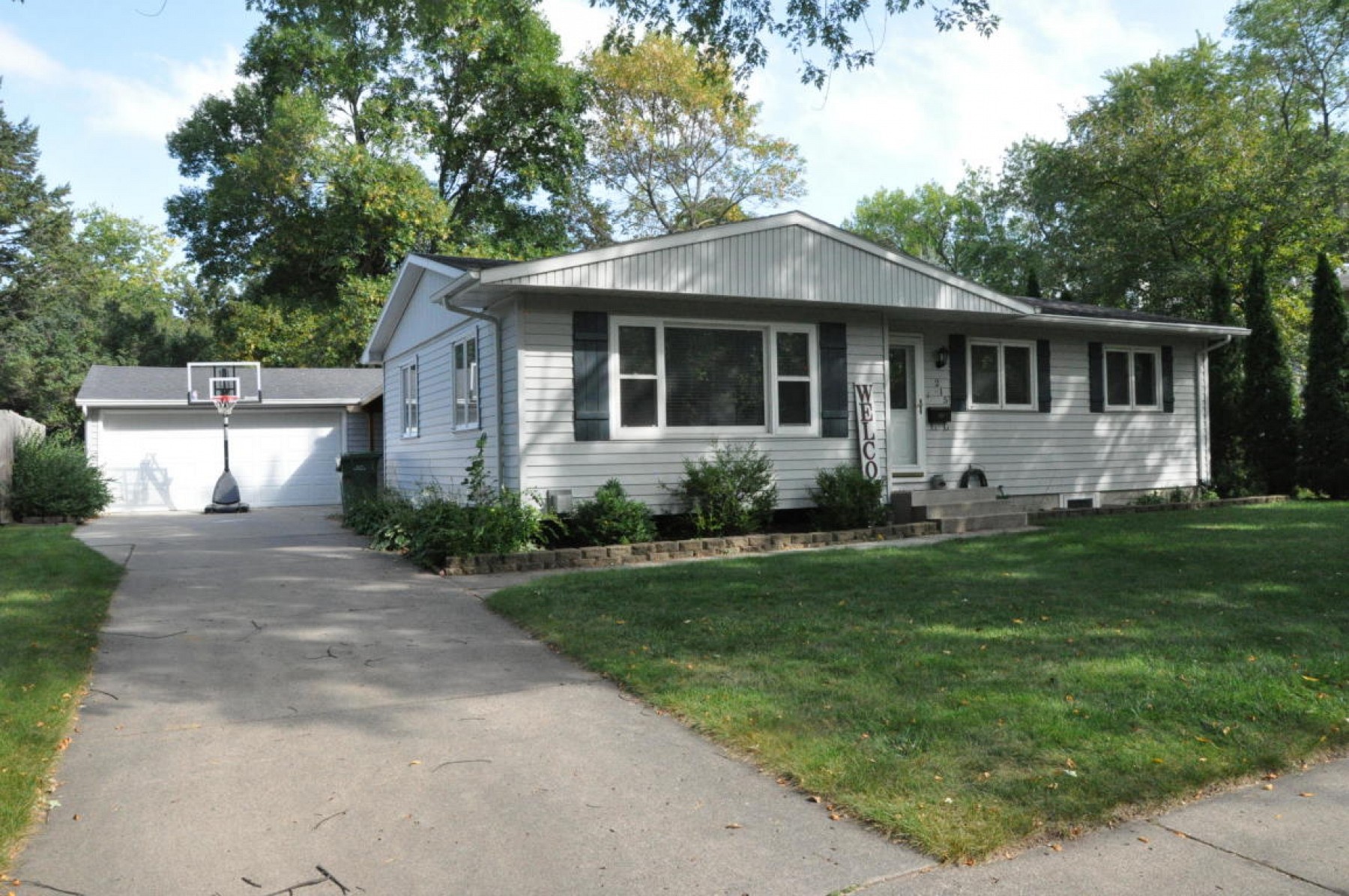 215 Lincoln Lane S, Brookings, SD 57006