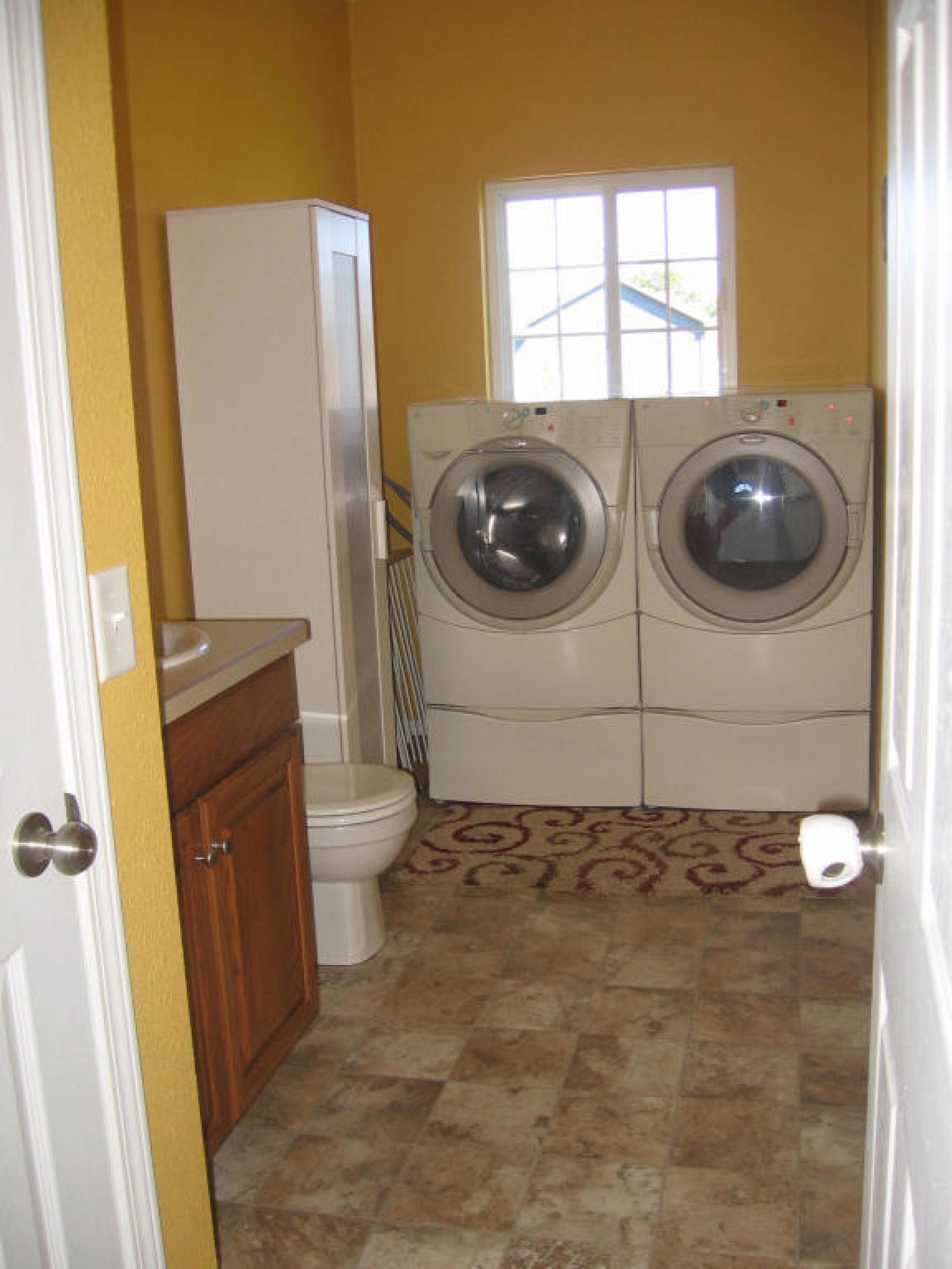 1623 7TH Avenue S, Brookings, SD 57006