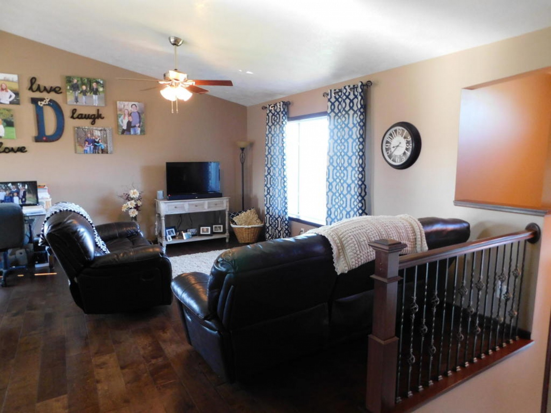 242 Blue Bell Circle, Brookings, SD 57006