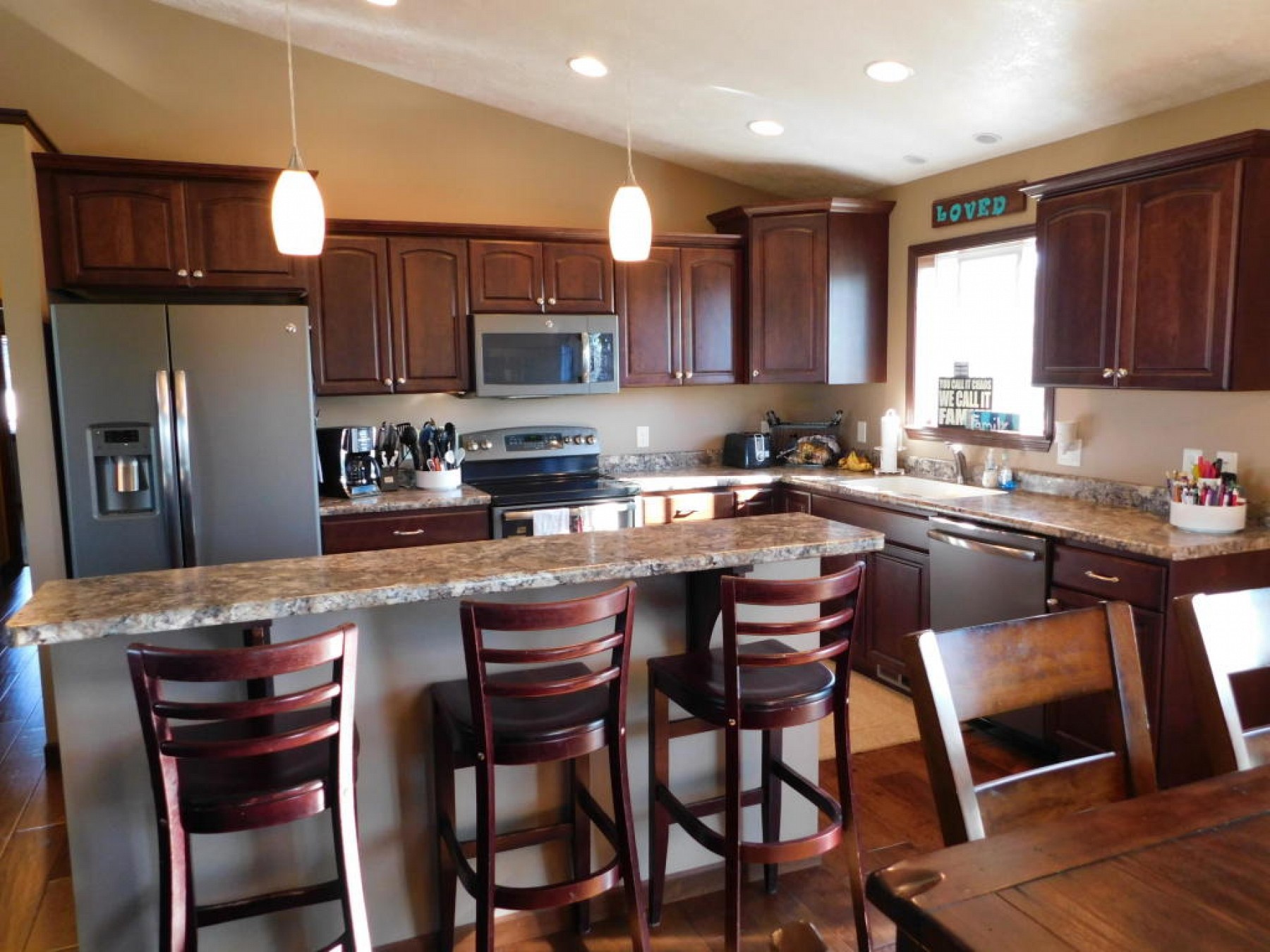 242 Blue Bell Circle, Brookings, SD 57006