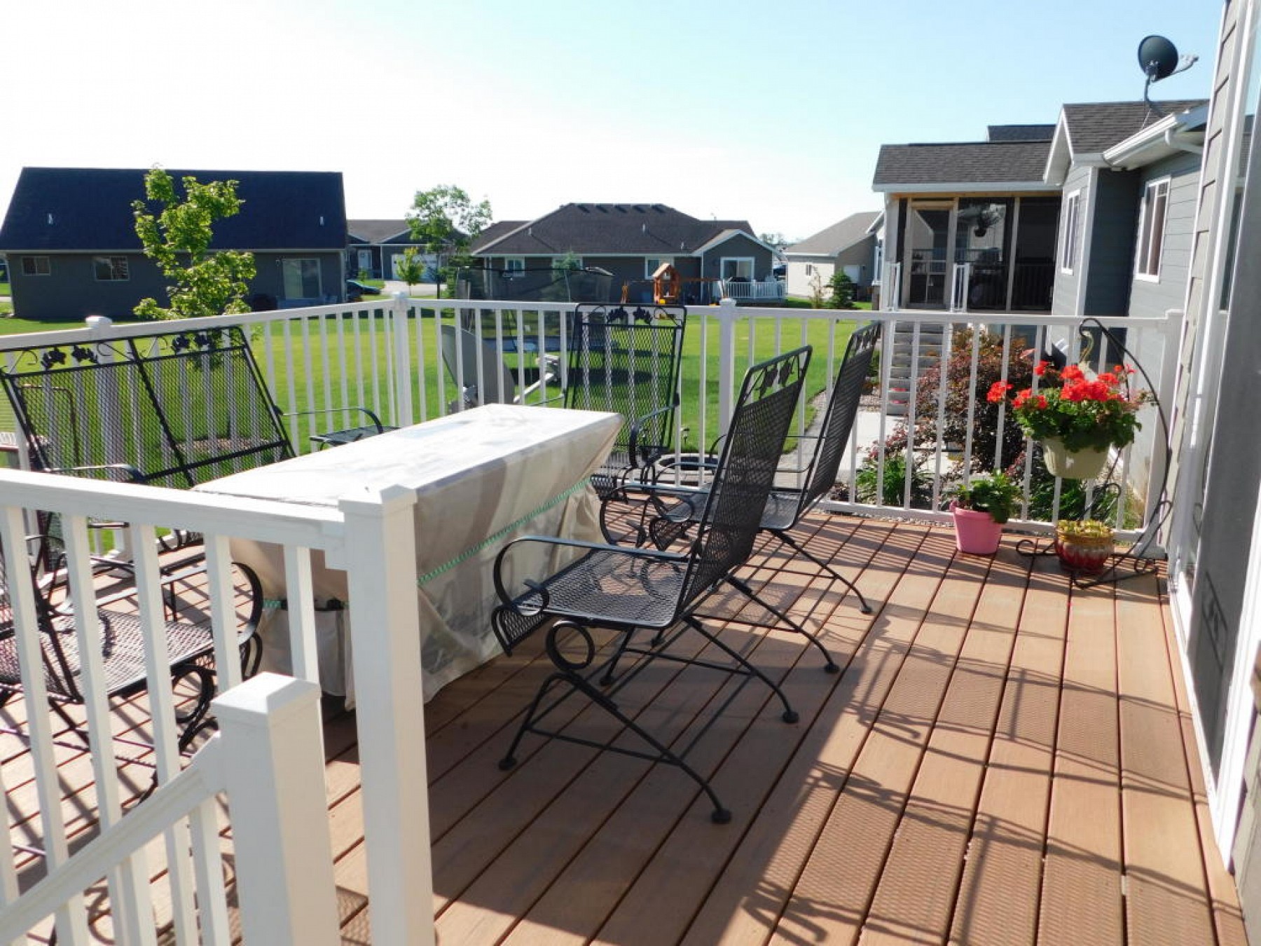 242 Blue Bell Circle, Brookings, SD 57006