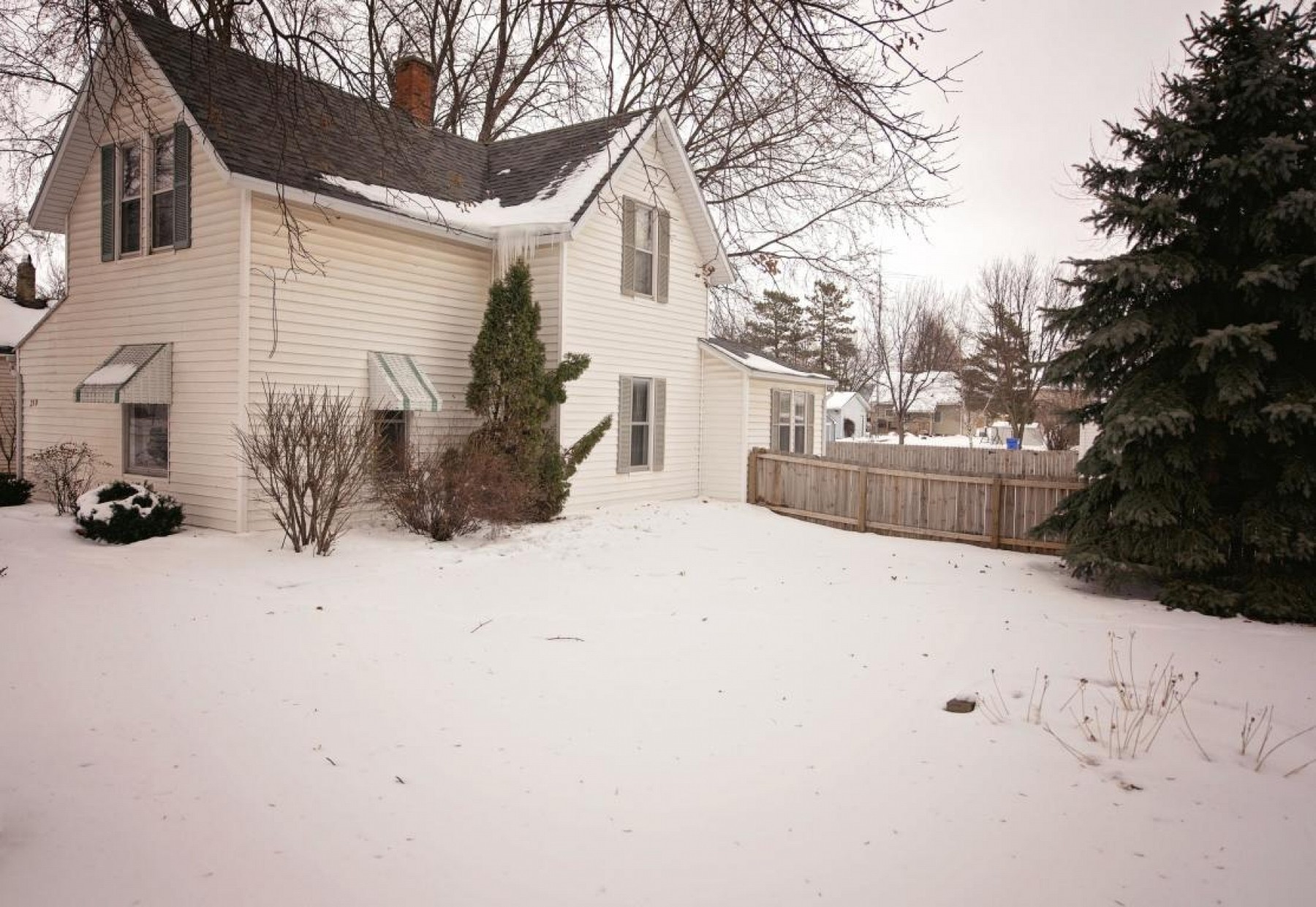 318 MARVIN Avenue, Volga, SD 57071