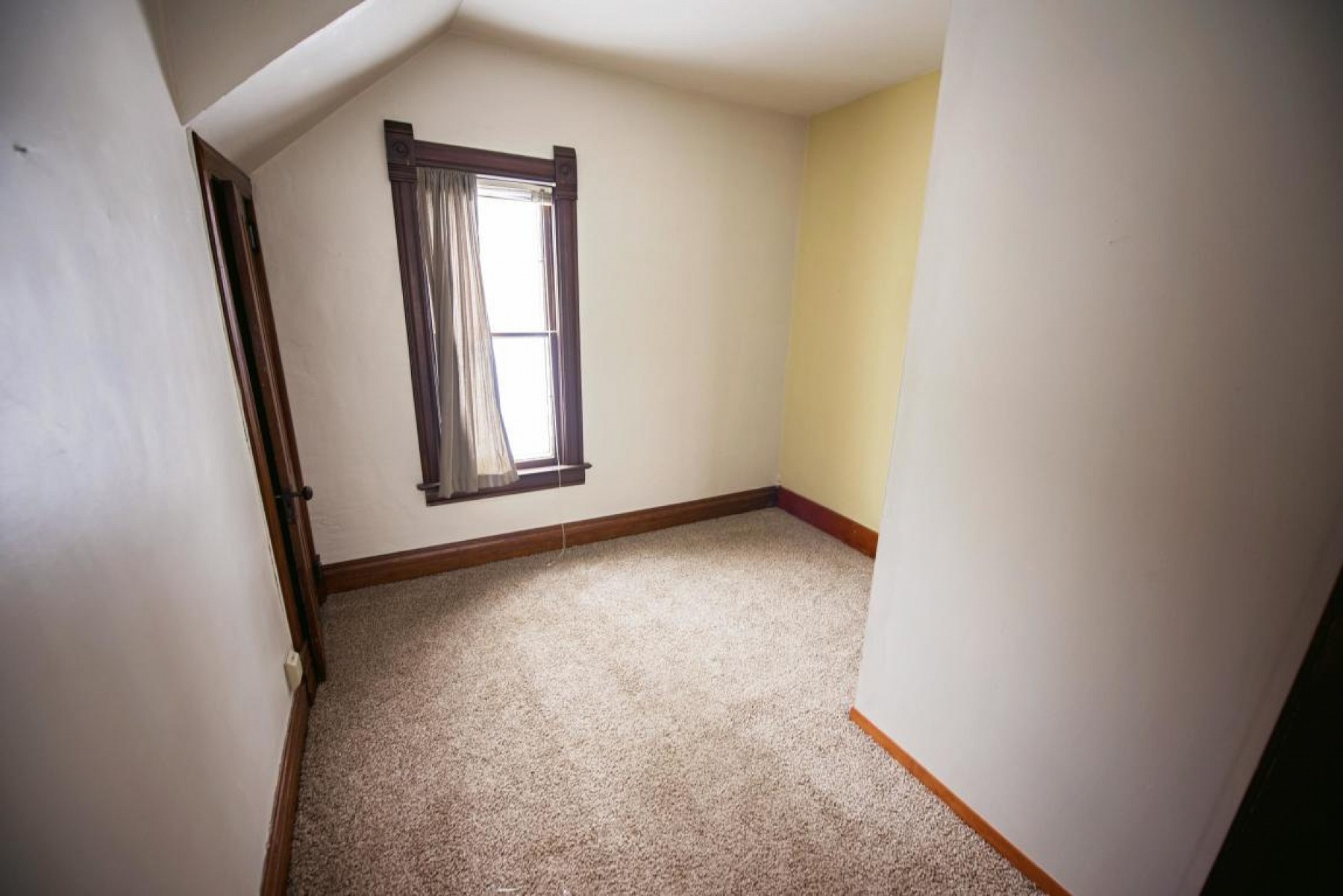 318 MARVIN Avenue, Volga, SD 57071