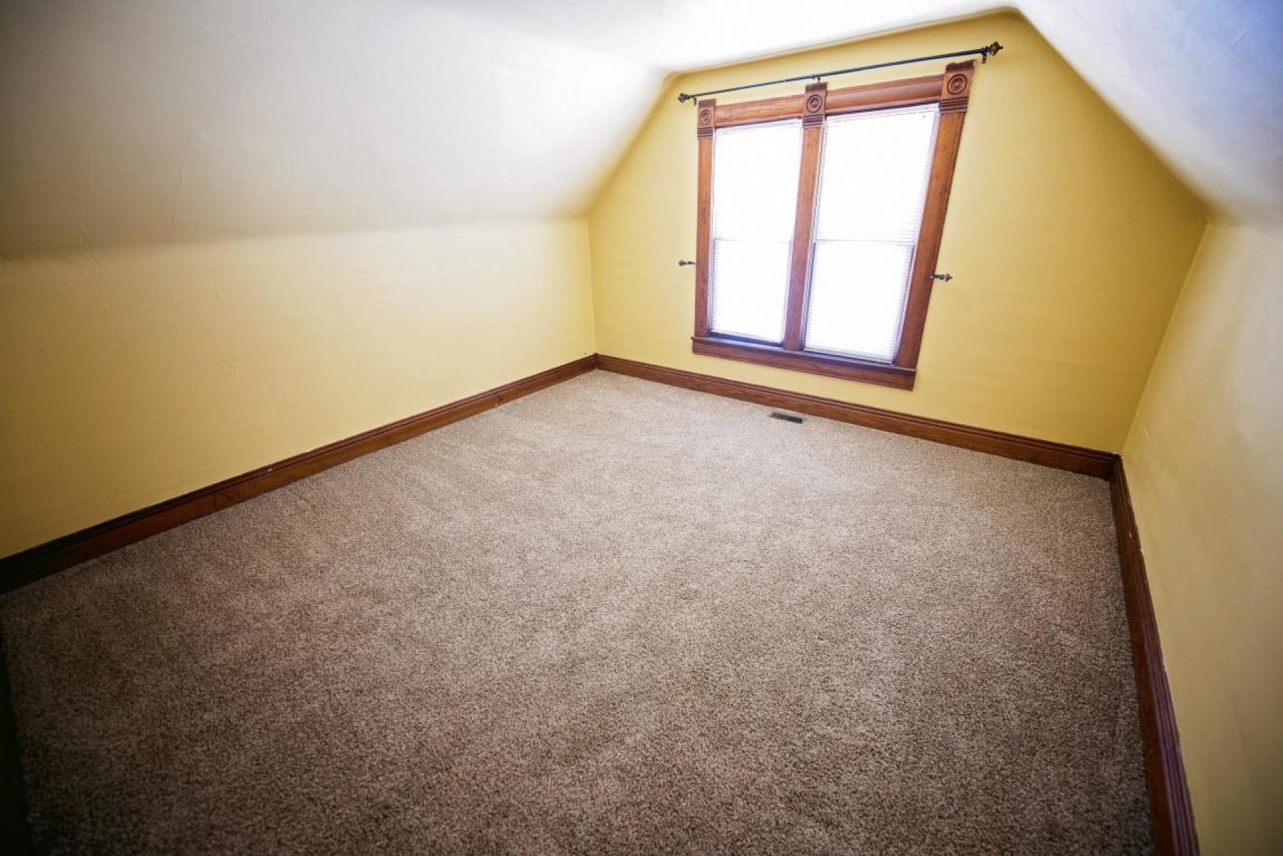 318 MARVIN Avenue, Volga, SD 57071