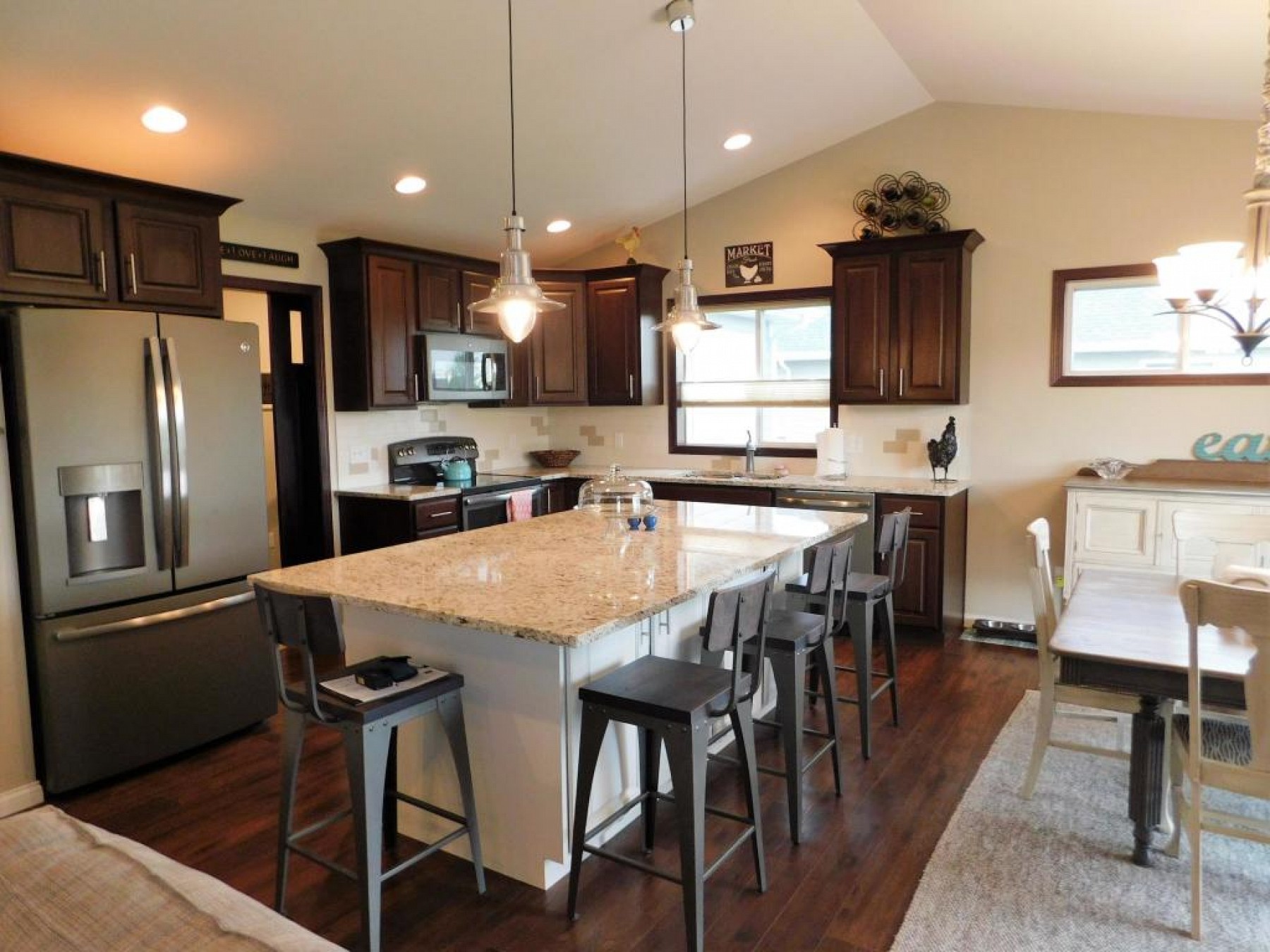 1213 Vail Avenue, Brookings, SD 57006