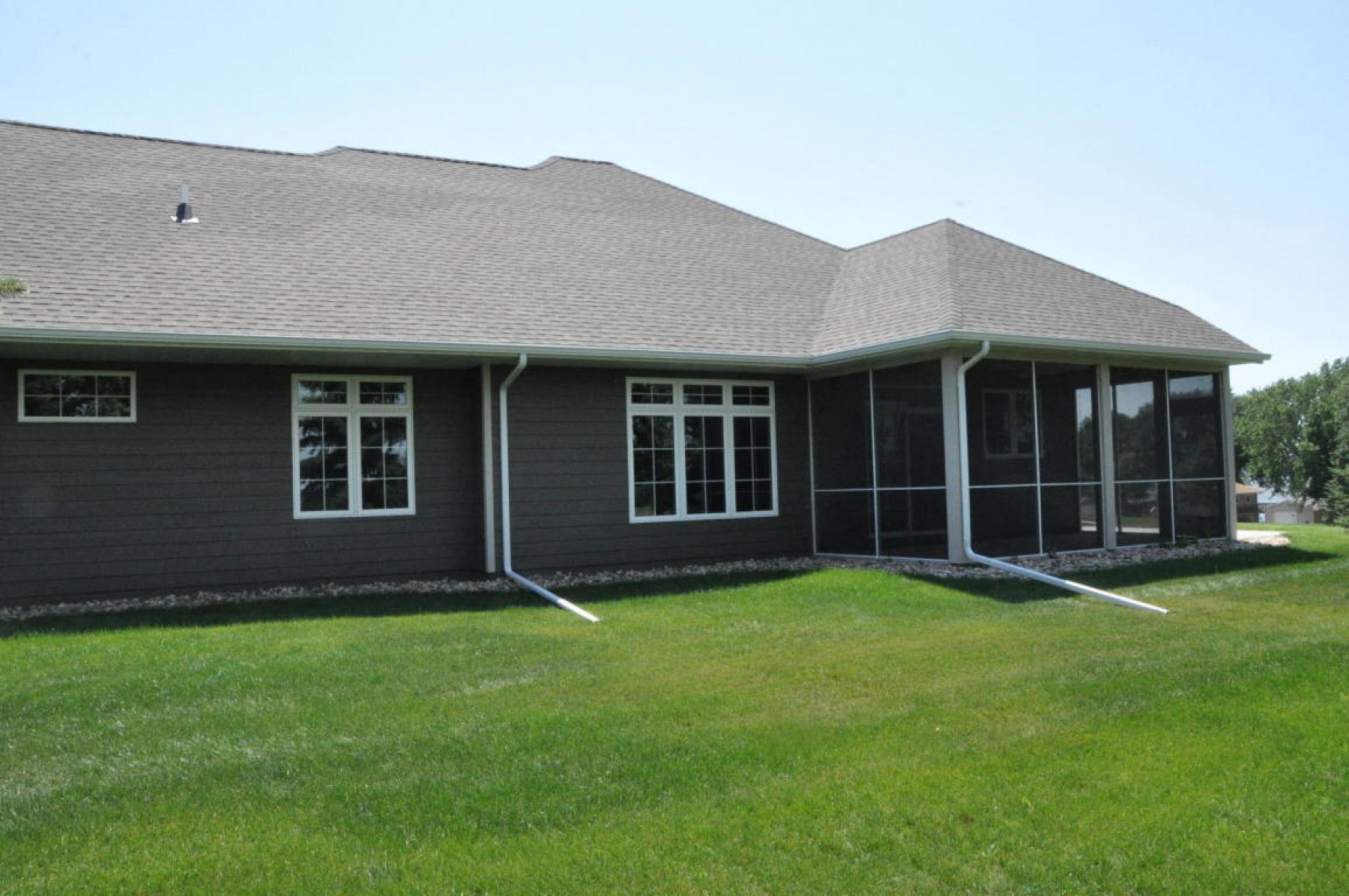 7160 Valley View Circle, Brookings, SD 57006