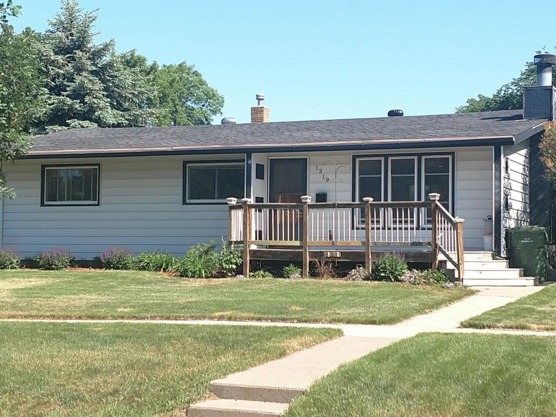 1319 2nd Street, Brookings, SD 57006