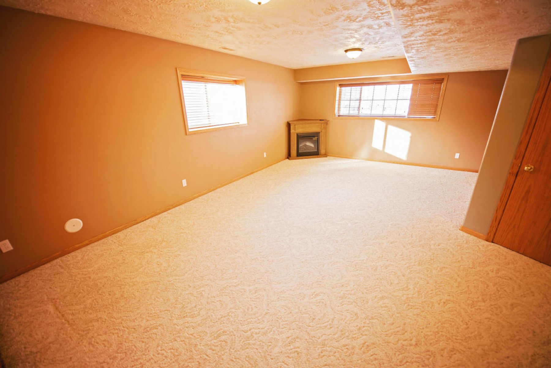 1034 Yorktown Drive, Brookings, SD 57006