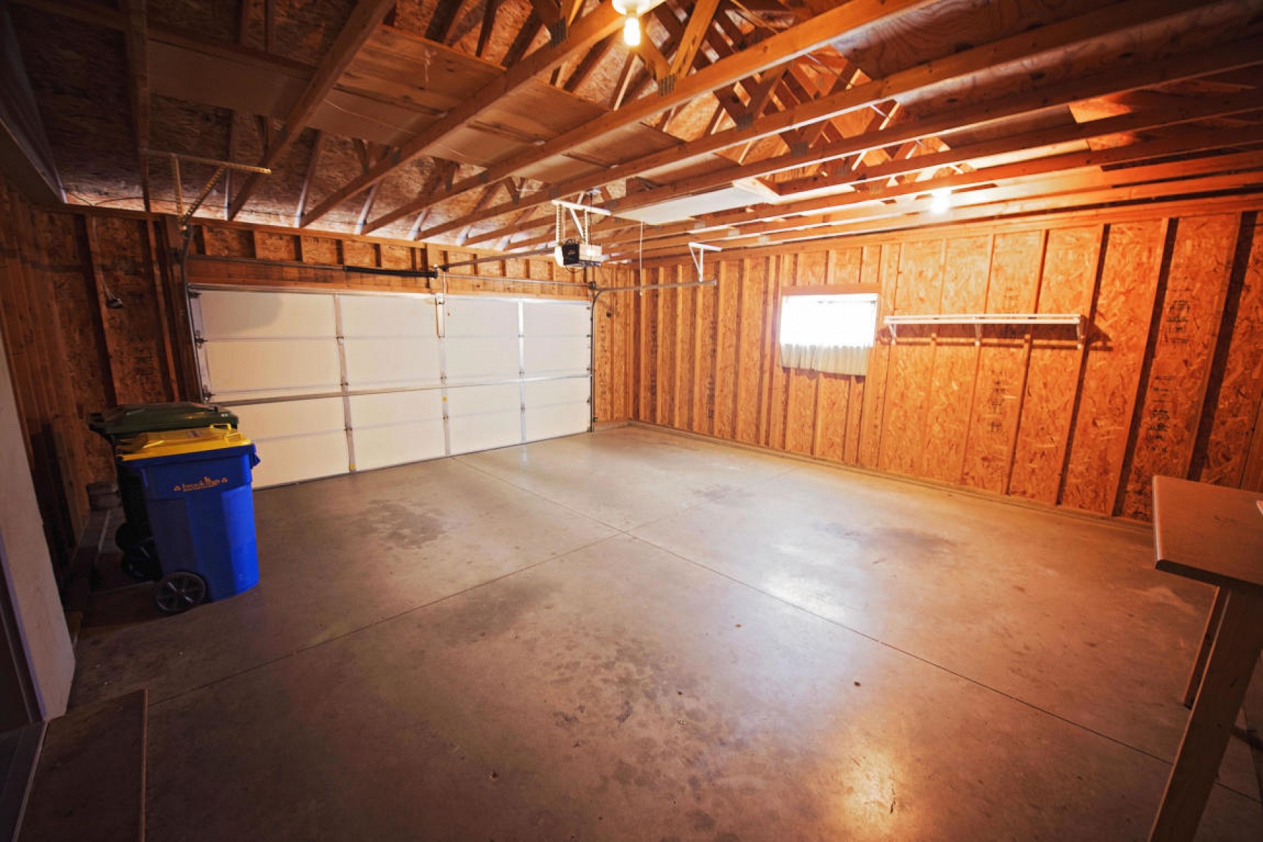 1034 Yorktown Drive, Brookings, SD 57006