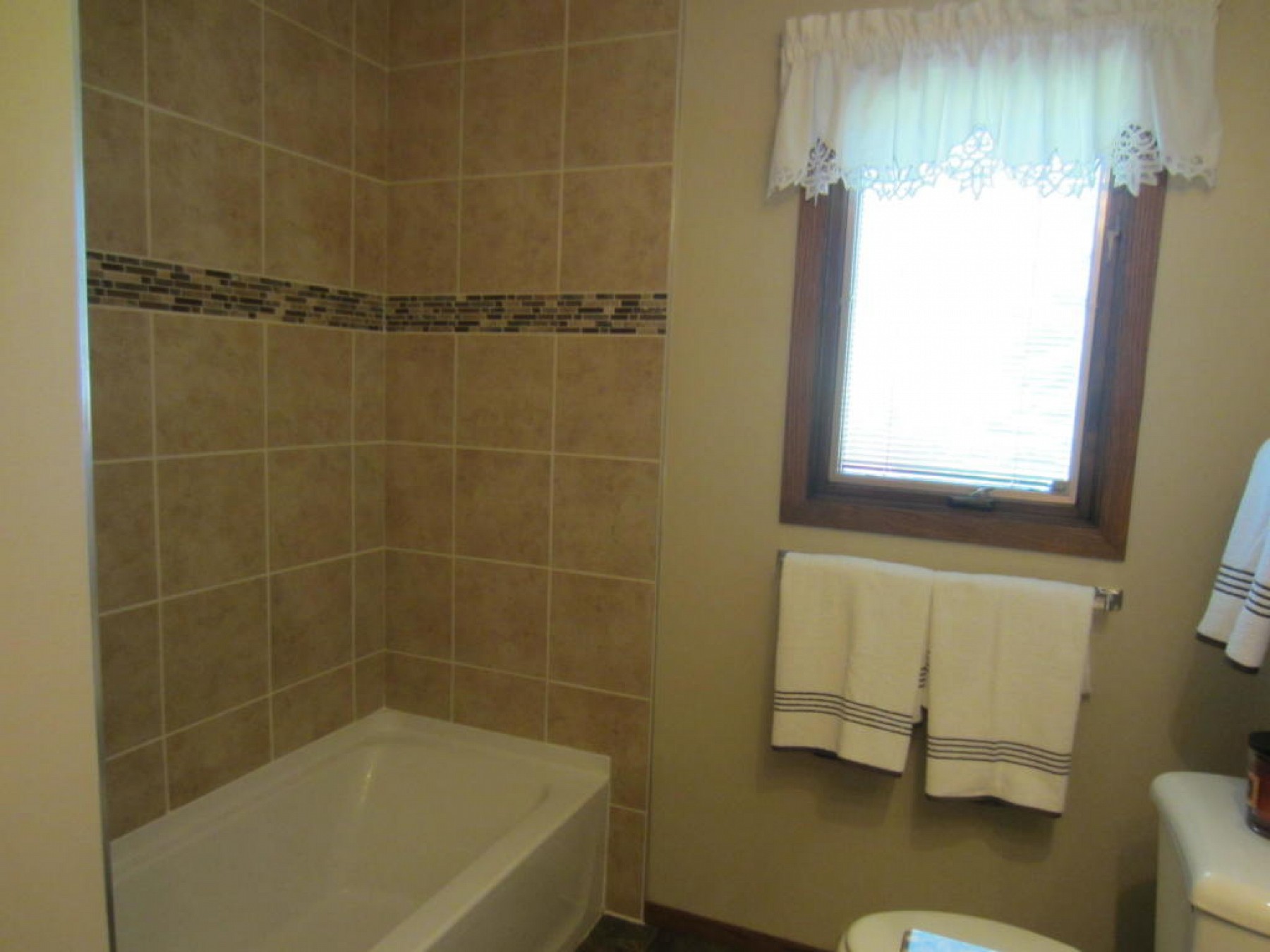 918 6th Avenue, Brookings, SD 57006