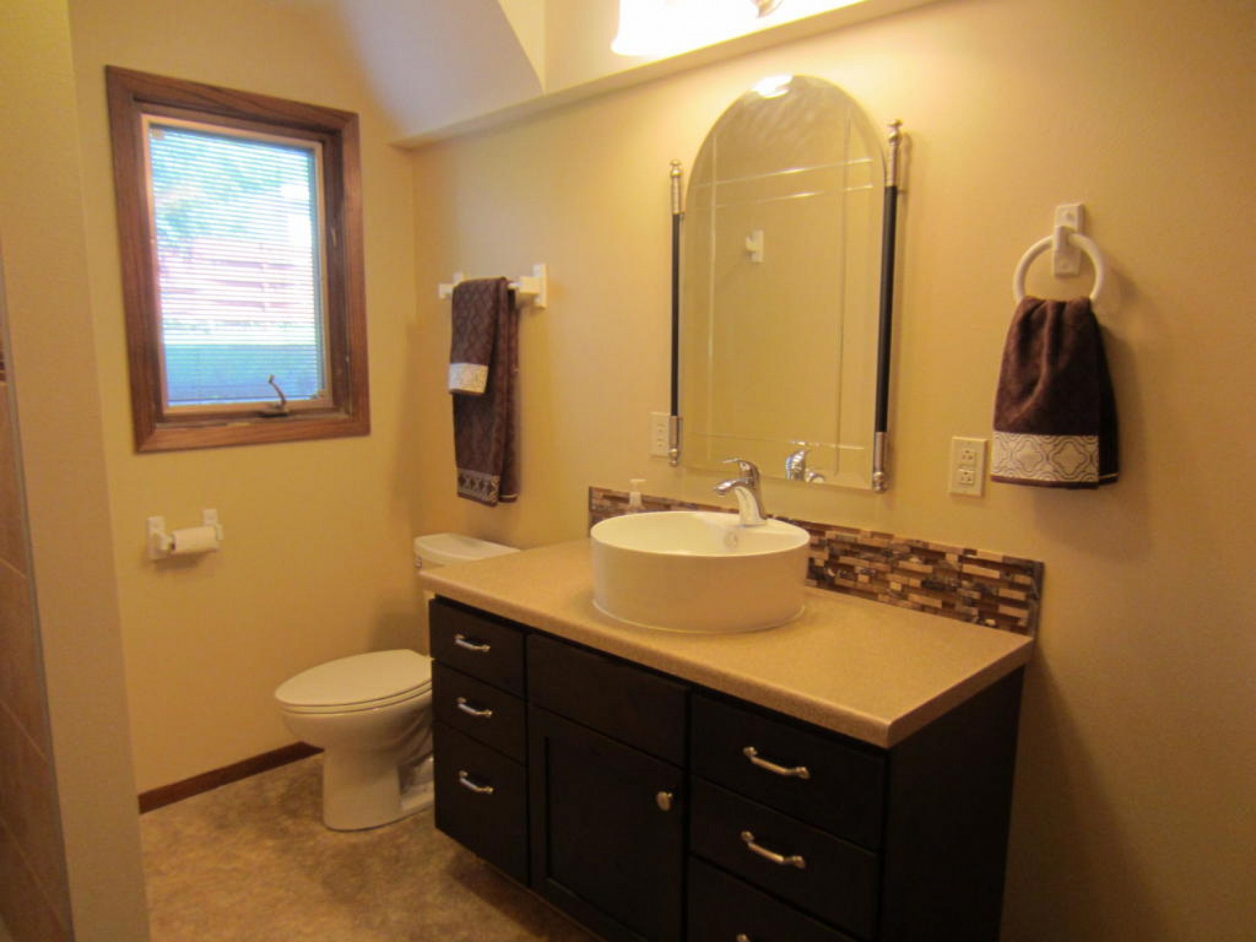 918 6th Avenue, Brookings, SD 57006