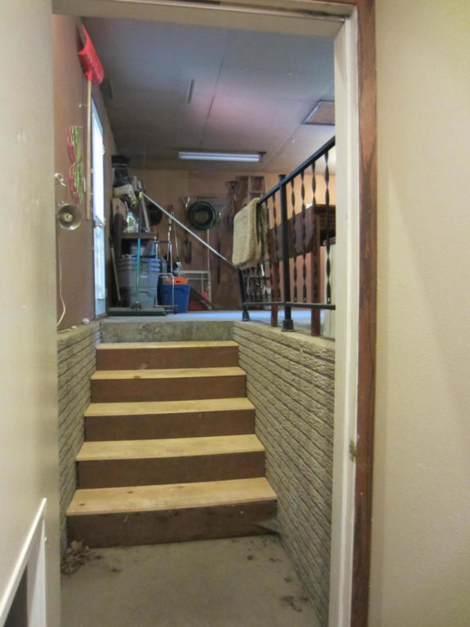 918 6th Avenue, Brookings, SD 57006