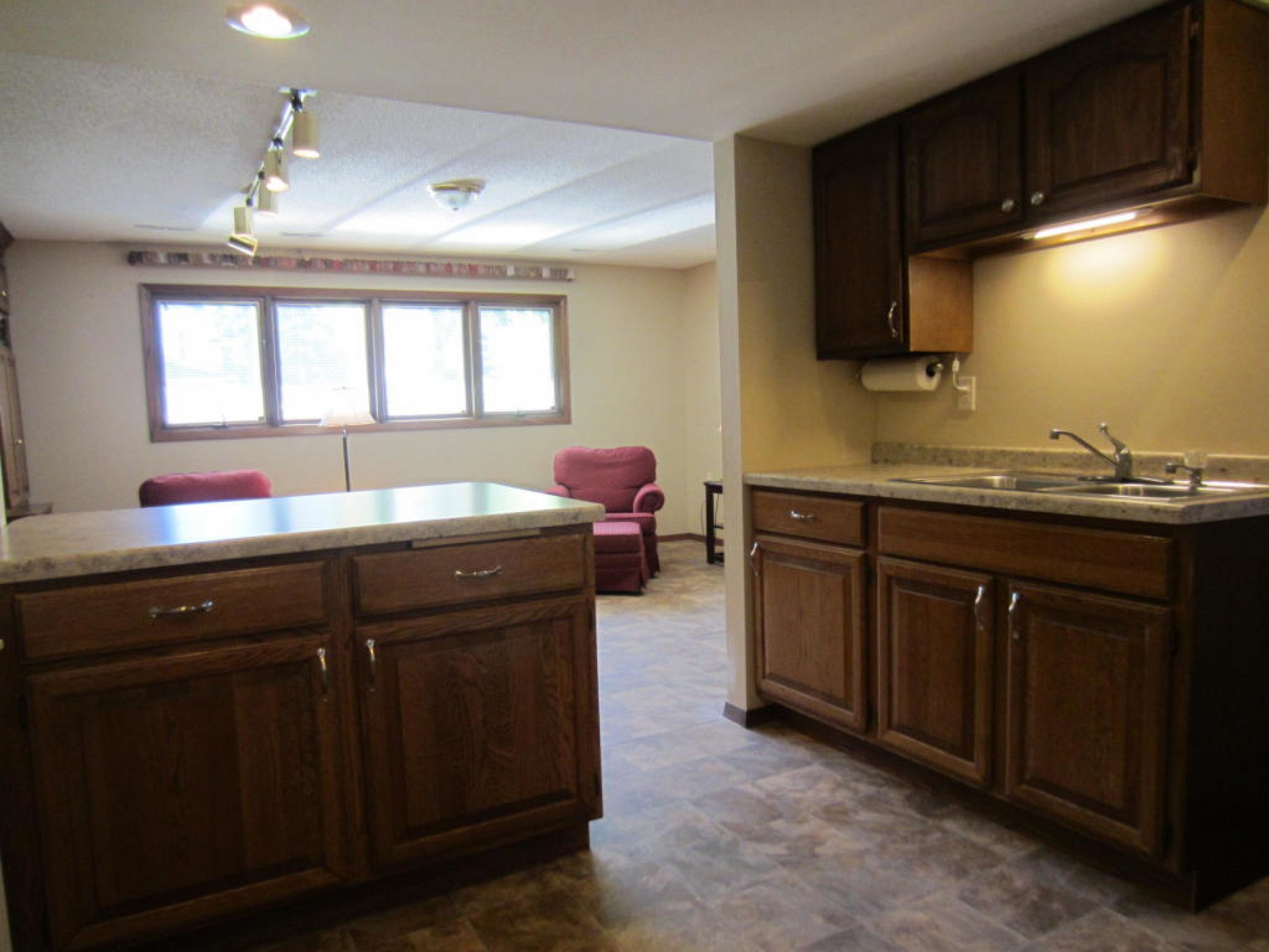 918 6th Avenue, Brookings, SD 57006