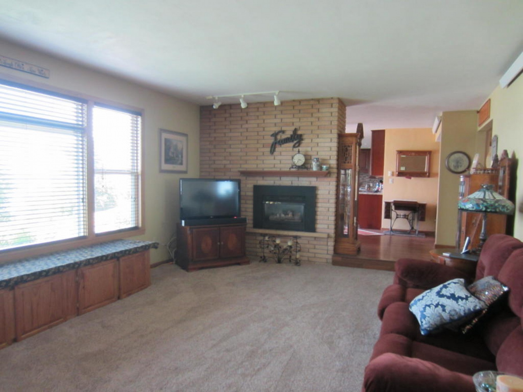 46784 220th Street, Brookings, SD 57006