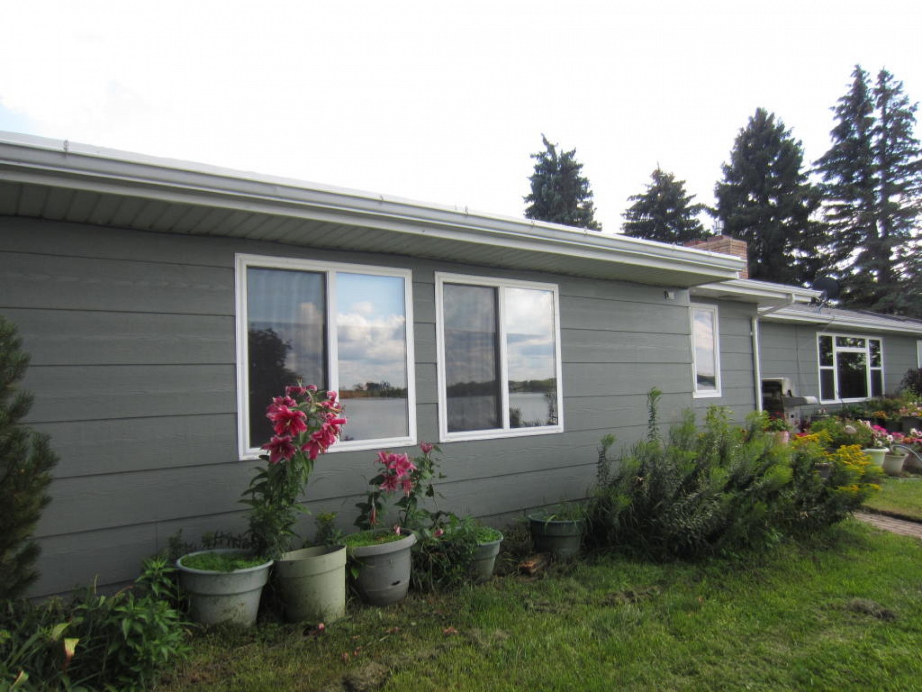 46784 220th Street, Brookings, SD 57006