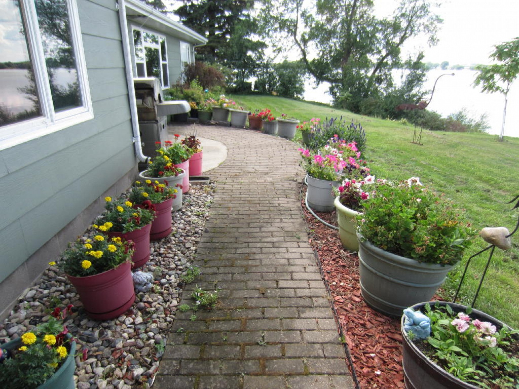 46784 220th Street, Brookings, SD 57006