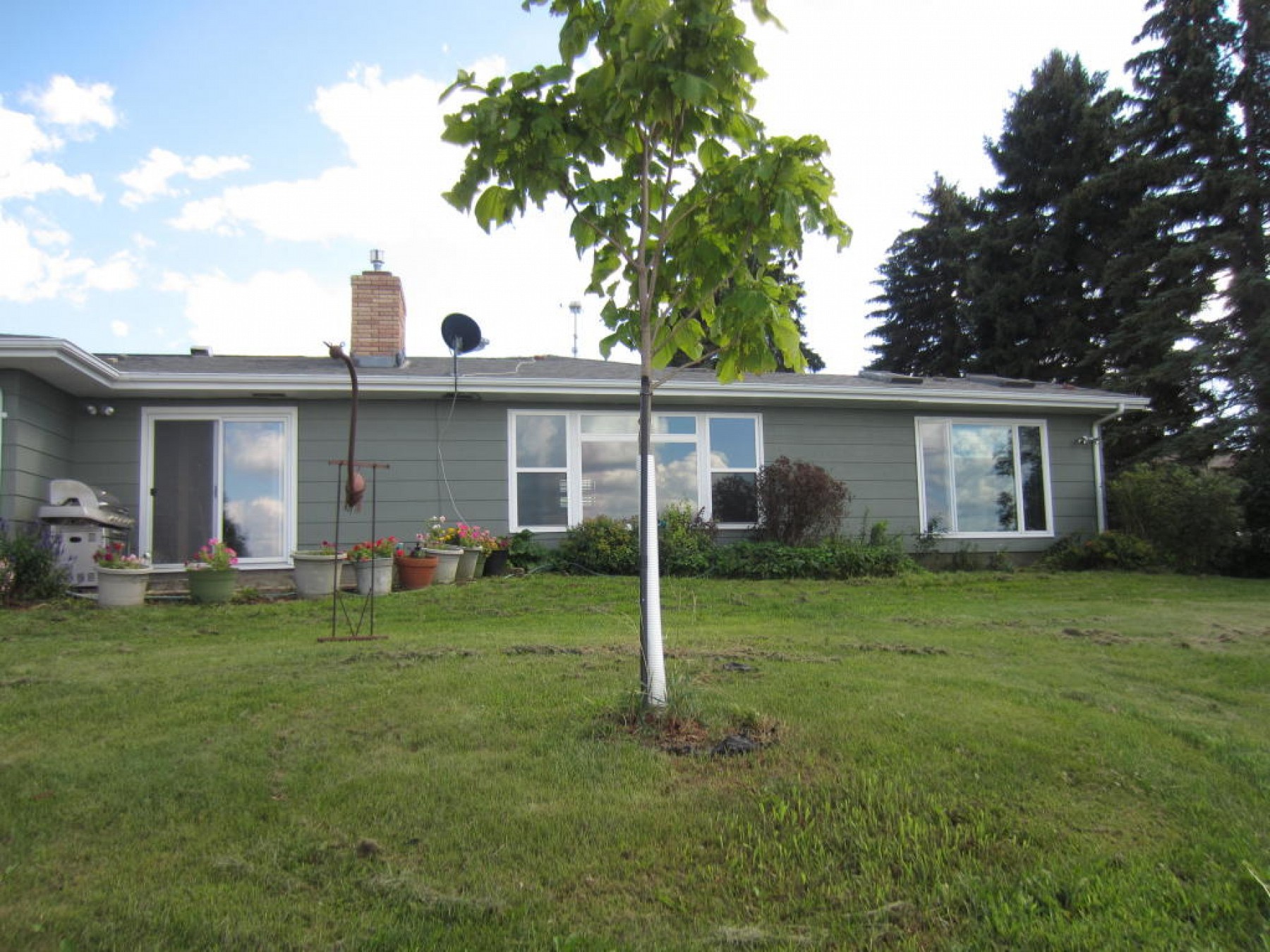 46784 220th Street, Brookings, SD 57006