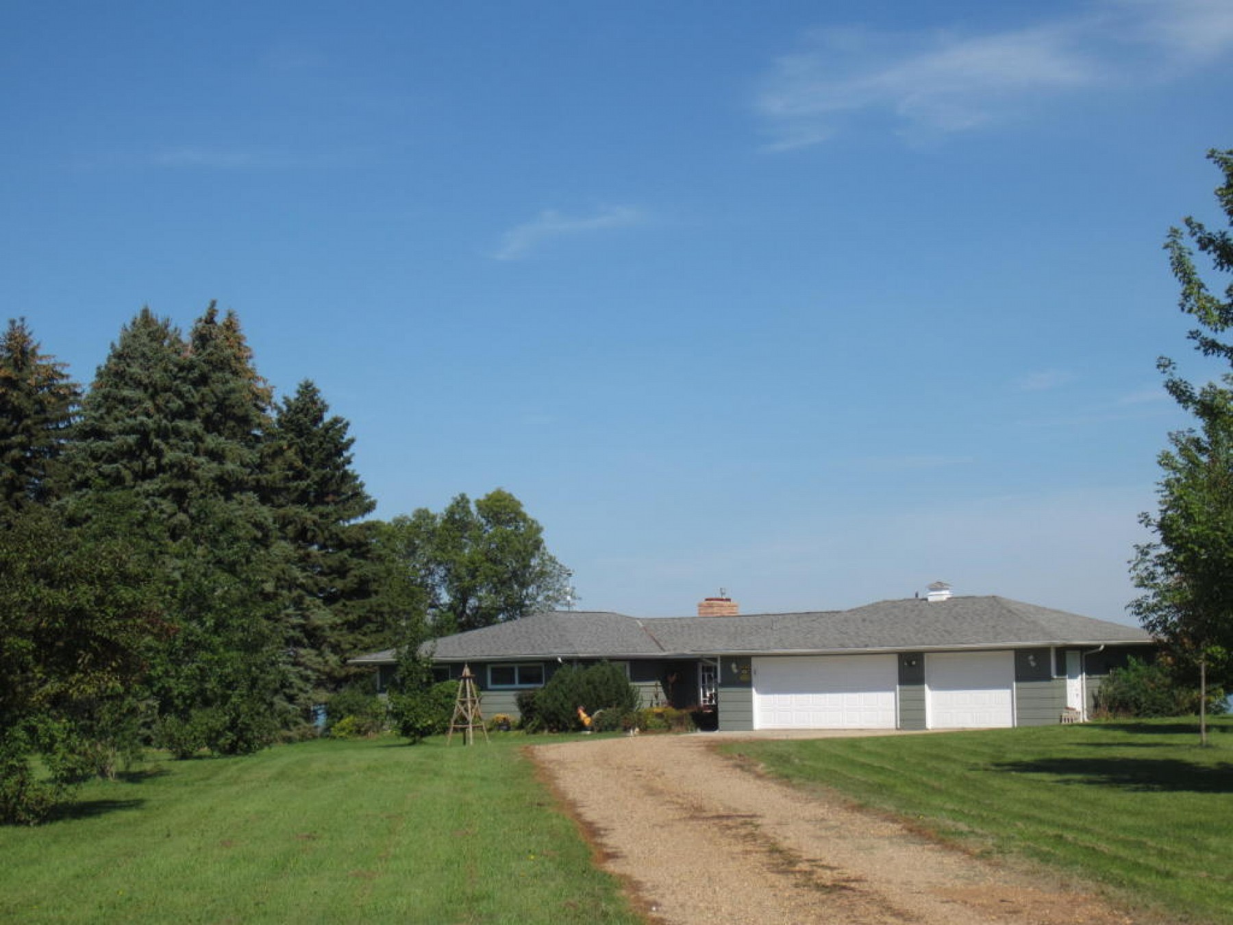 46784 220th Street, Brookings, SD 57006