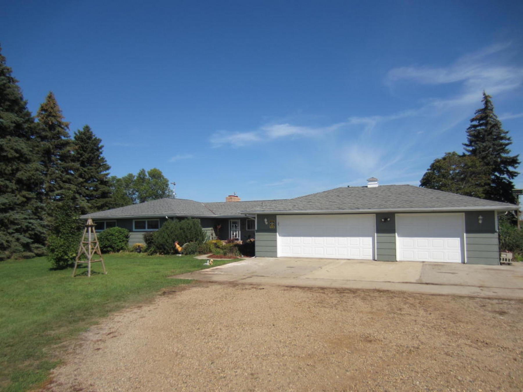 46784 220th Street, Brookings, SD 57006