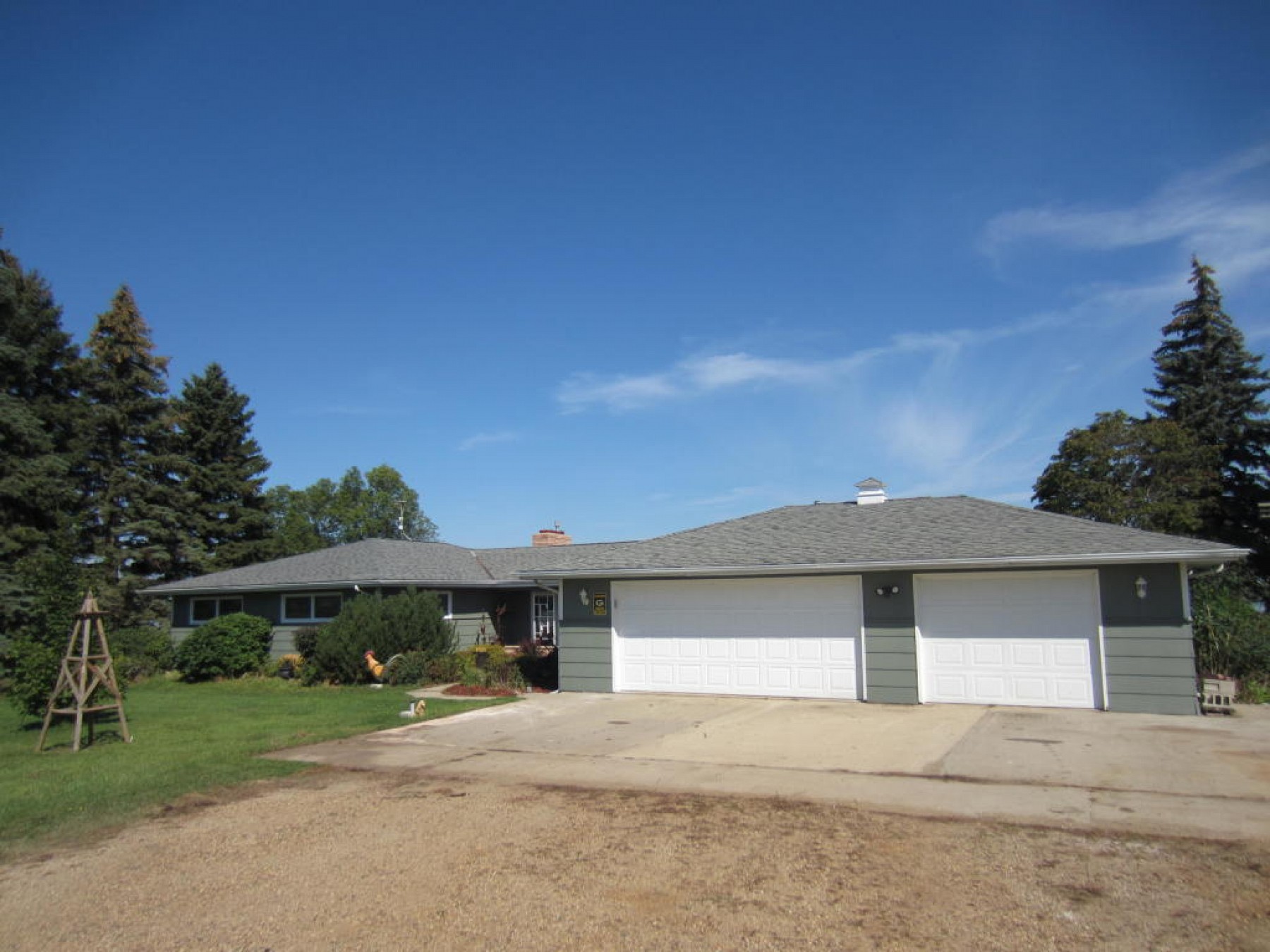 46784 220th Street, Brookings, SD 57006