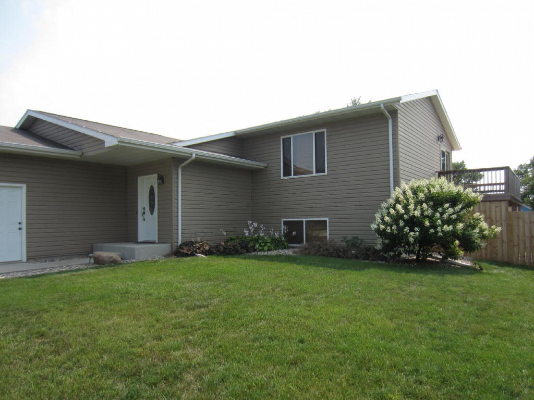 210 35th Street S, Brookings, SD 57006