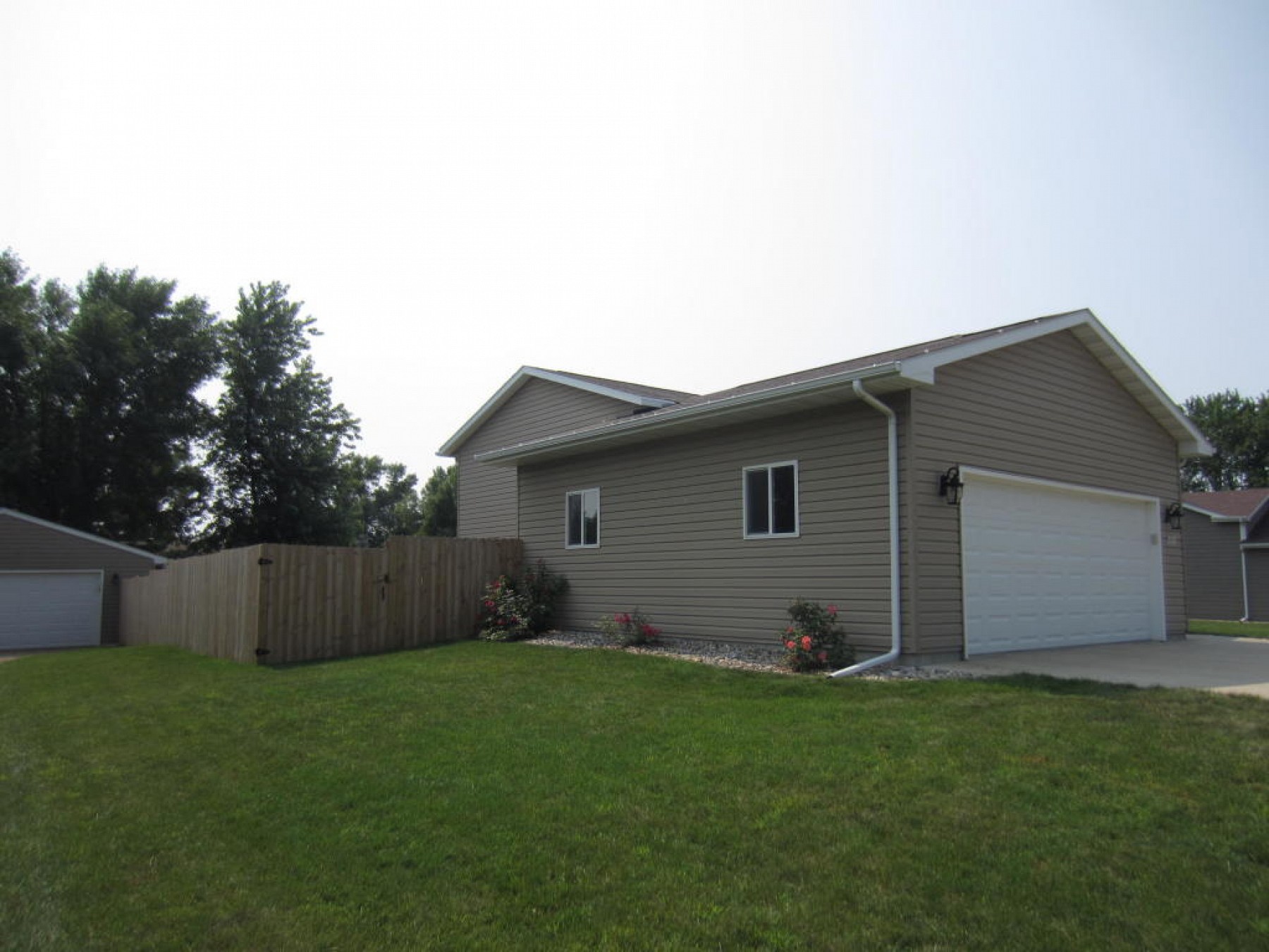 210 35th Street S, Brookings, SD 57006