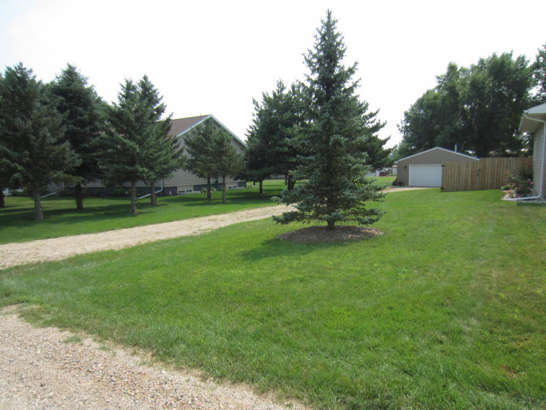 210 35th Street S, Brookings, SD 57006